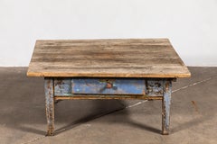 Table basse rustique à un seul tiroir