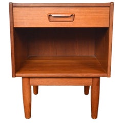 Comodino in teak a un cassetto di A. Nielsen