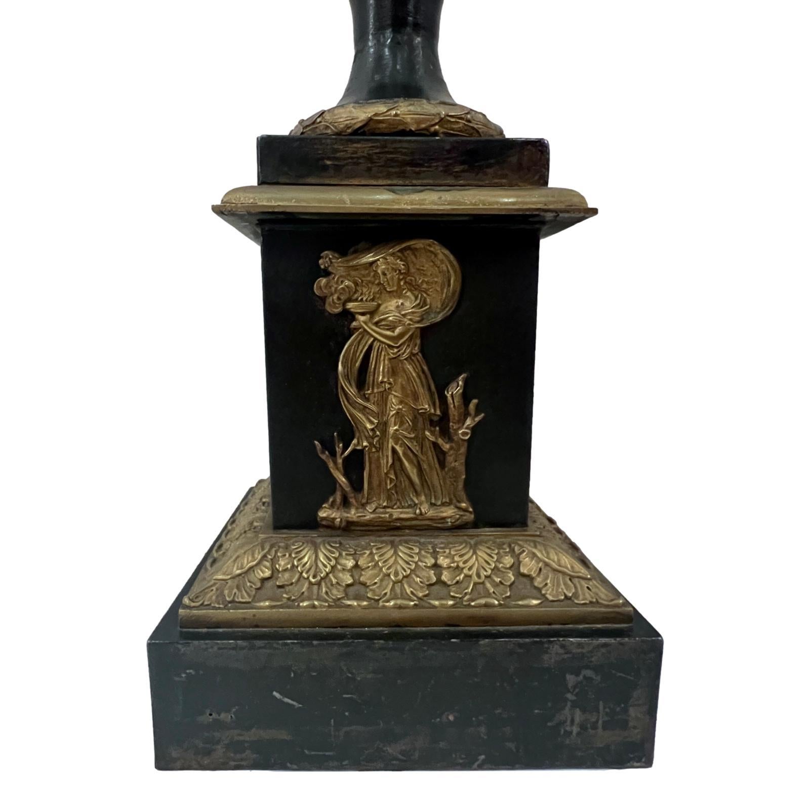 Lámpara Imperio de Tole y Bronce principios del siglo XX en venta