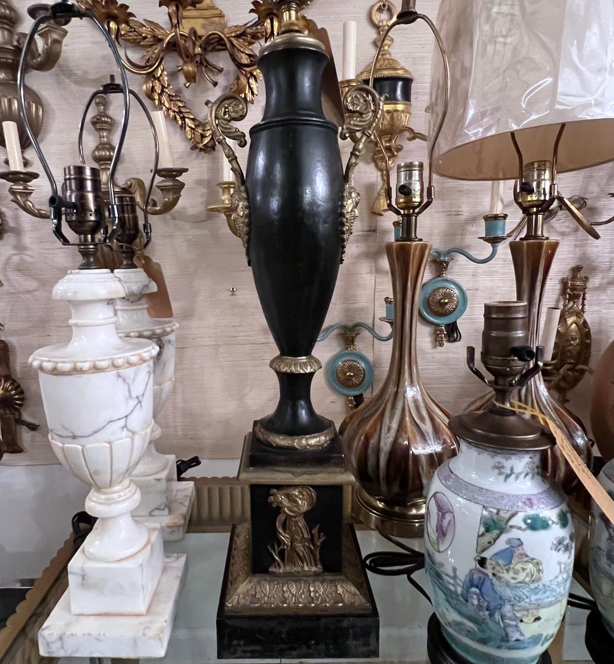 Lámpara Imperio de Tole y Bronce en venta 3