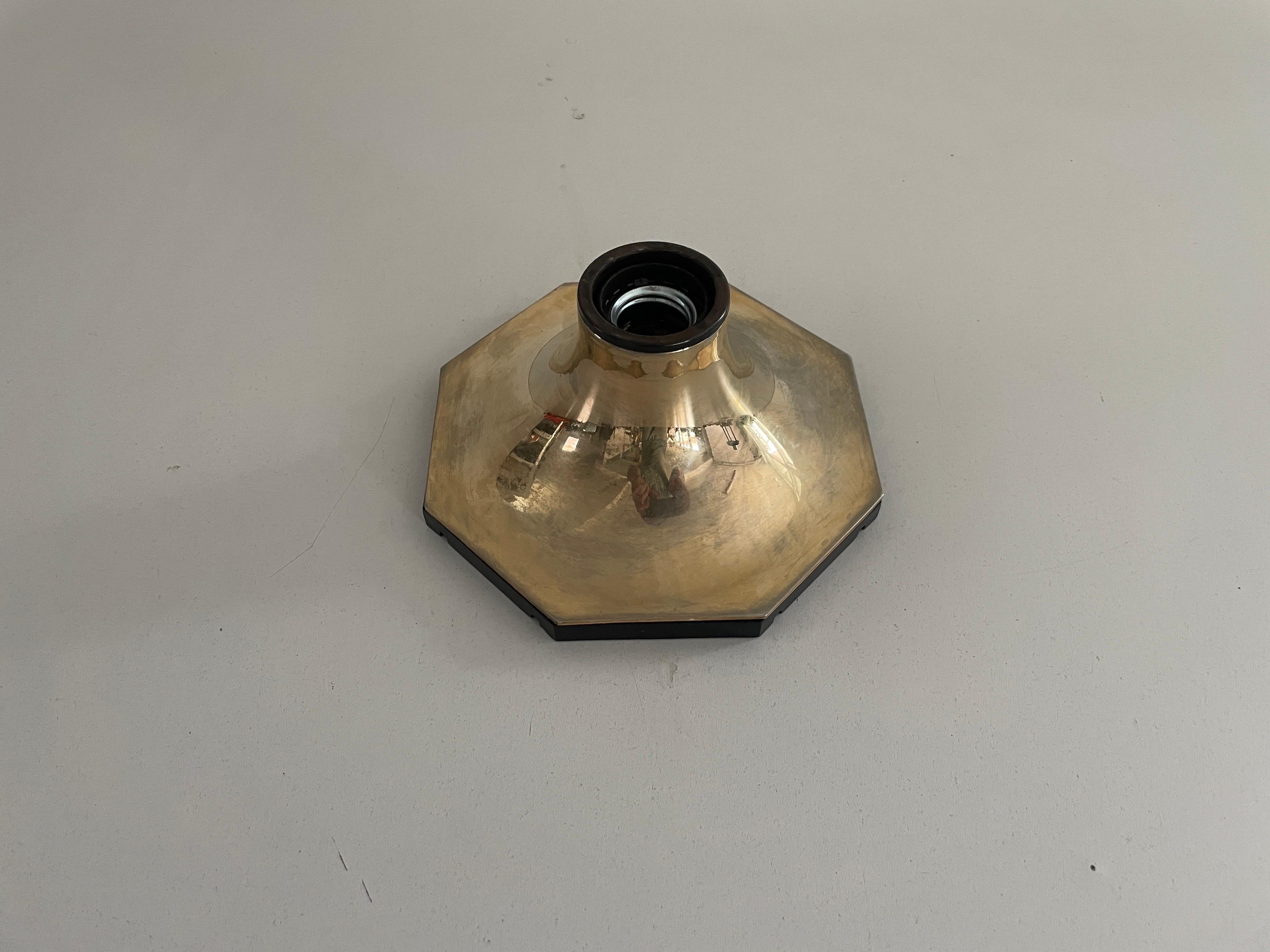 Ère spatiale Lampe affleurante simple de Motoko Ishii pour Staff, années 1970, Allemagne en vente