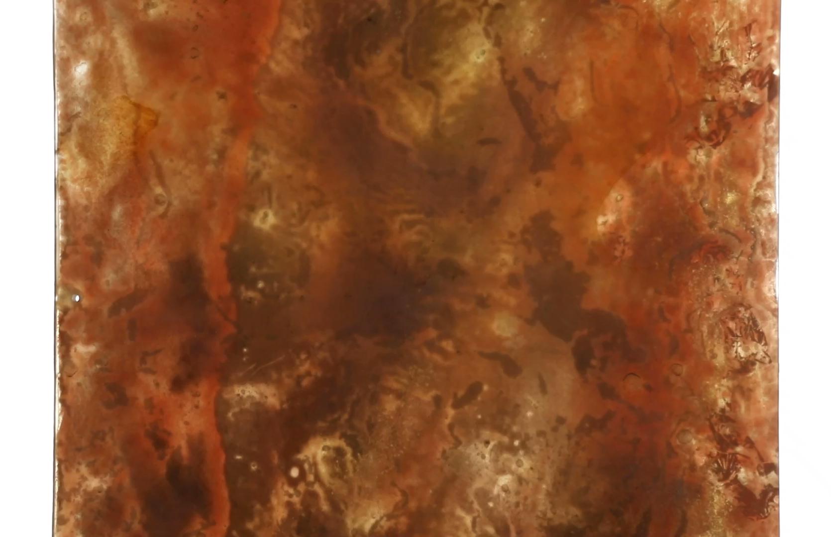 Einzelne französische abstrakte Acryltafel aus den 1950er Jahren.

Die Leinwand ist in Braun-, Orange-, Gelb- und Grüntönen gehalten und an einigen Stellen mit Blattgold verziert. Es wurde mit Frontlicht, Frontlicht mit schwarzem Hintergrund und