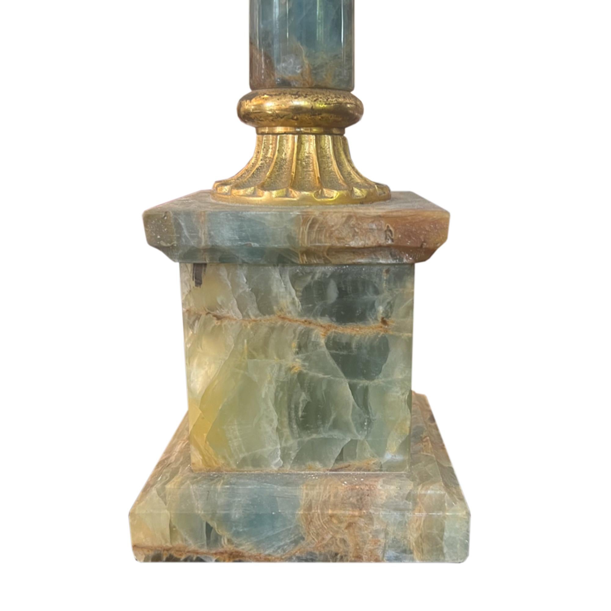 Néoclassique Lampe à poser en marbre bleu des années 1950 en vente