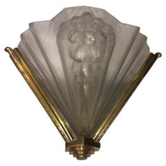 Single French Art Deco Signed Petitot Ribbed Wall Sconce