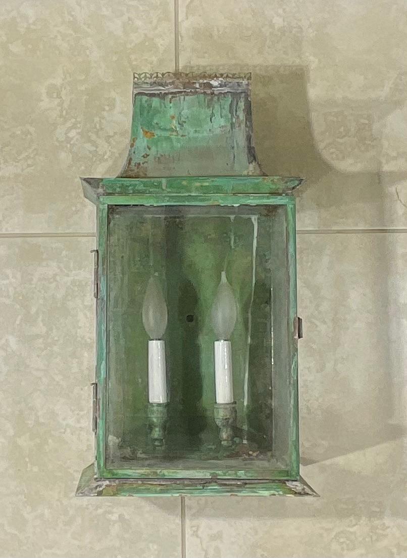 Single French Style Handcrafted Solid Brass Wall Lantern For Sale 2
