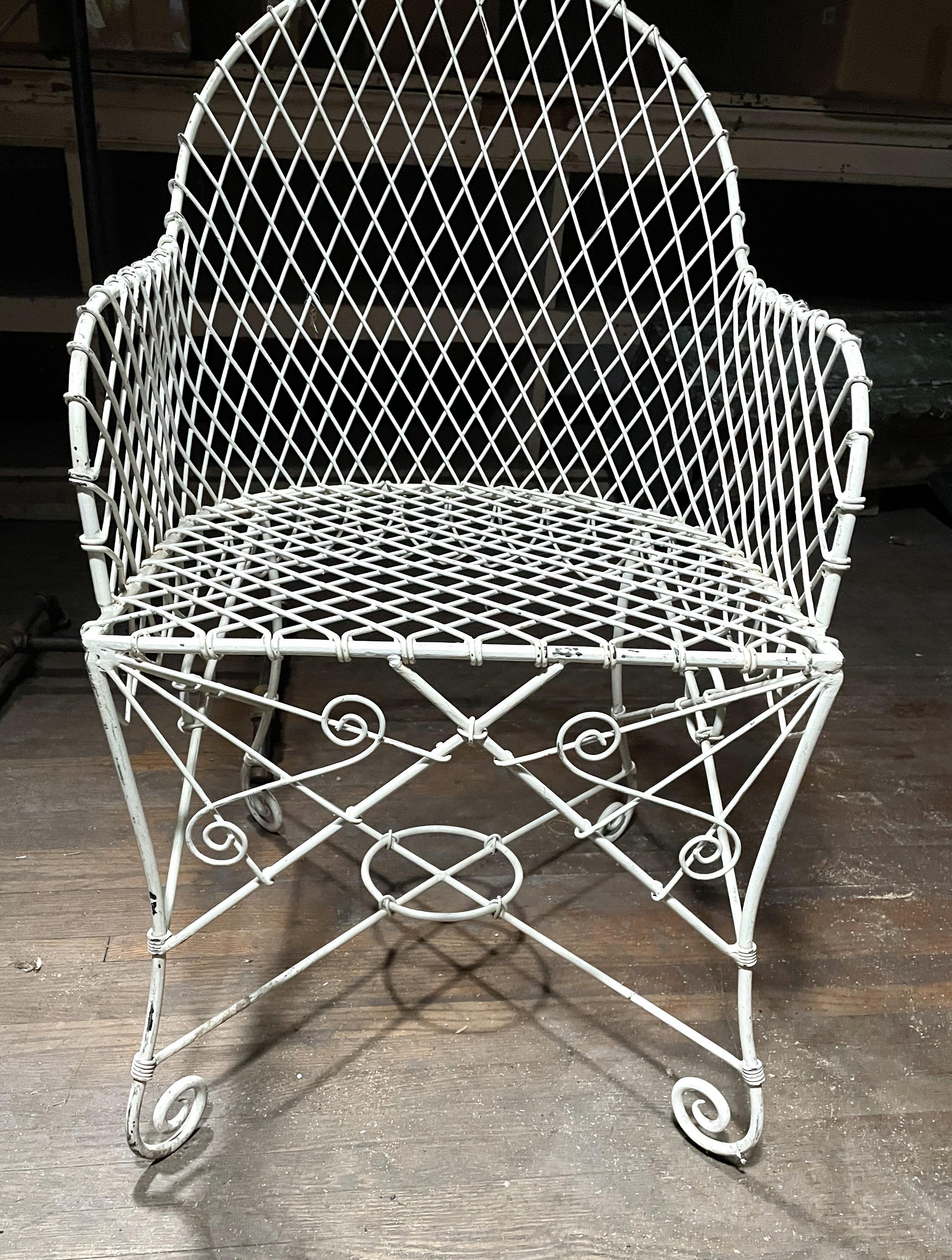 Single French White Painted Iron Wire Tub Back Patio Chair  For Sale 4