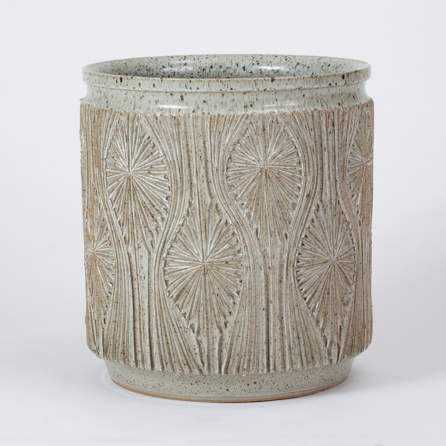 Single Gray-Glazed Earthgender Planter by David Cressey and Robert Maxwell (Steingut)