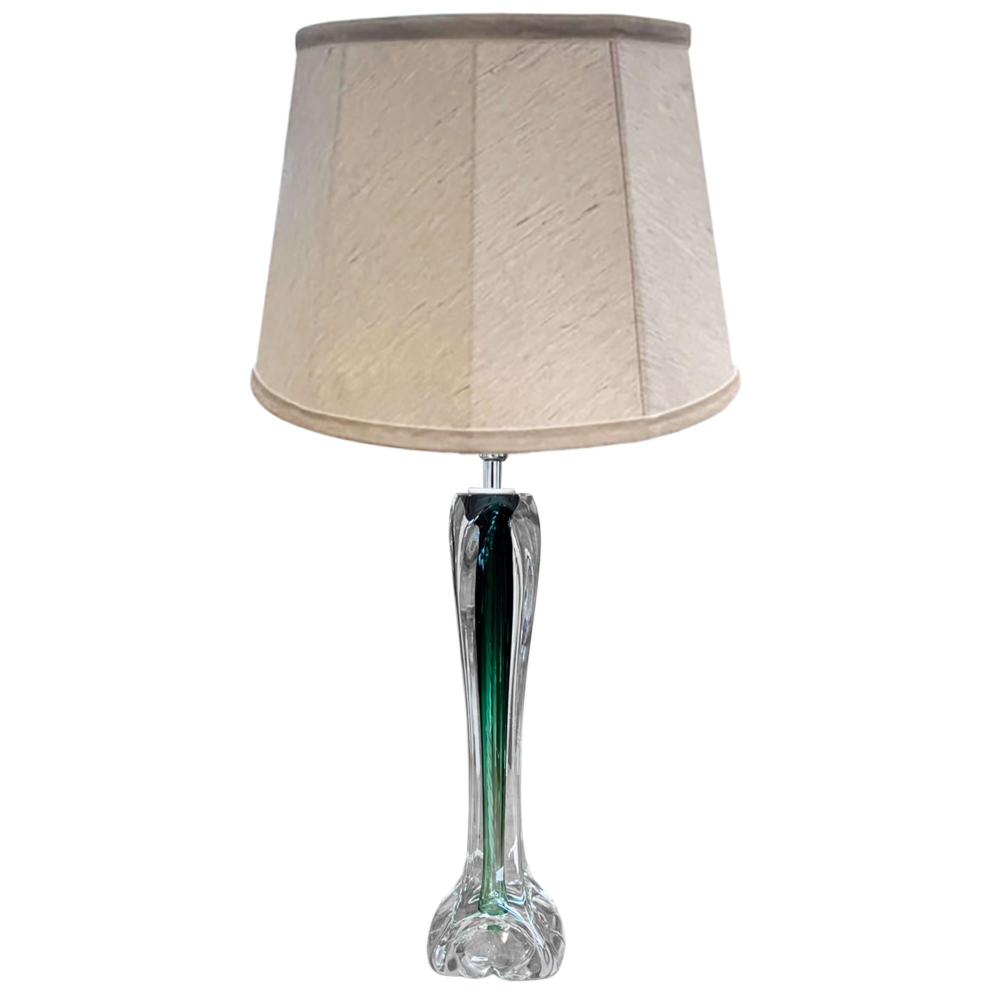 Einzelne Tischlampe aus grünem und klarem Glas, 1960er Jahre, Flygsfors (Mitte des 20. Jahrhunderts) im Angebot