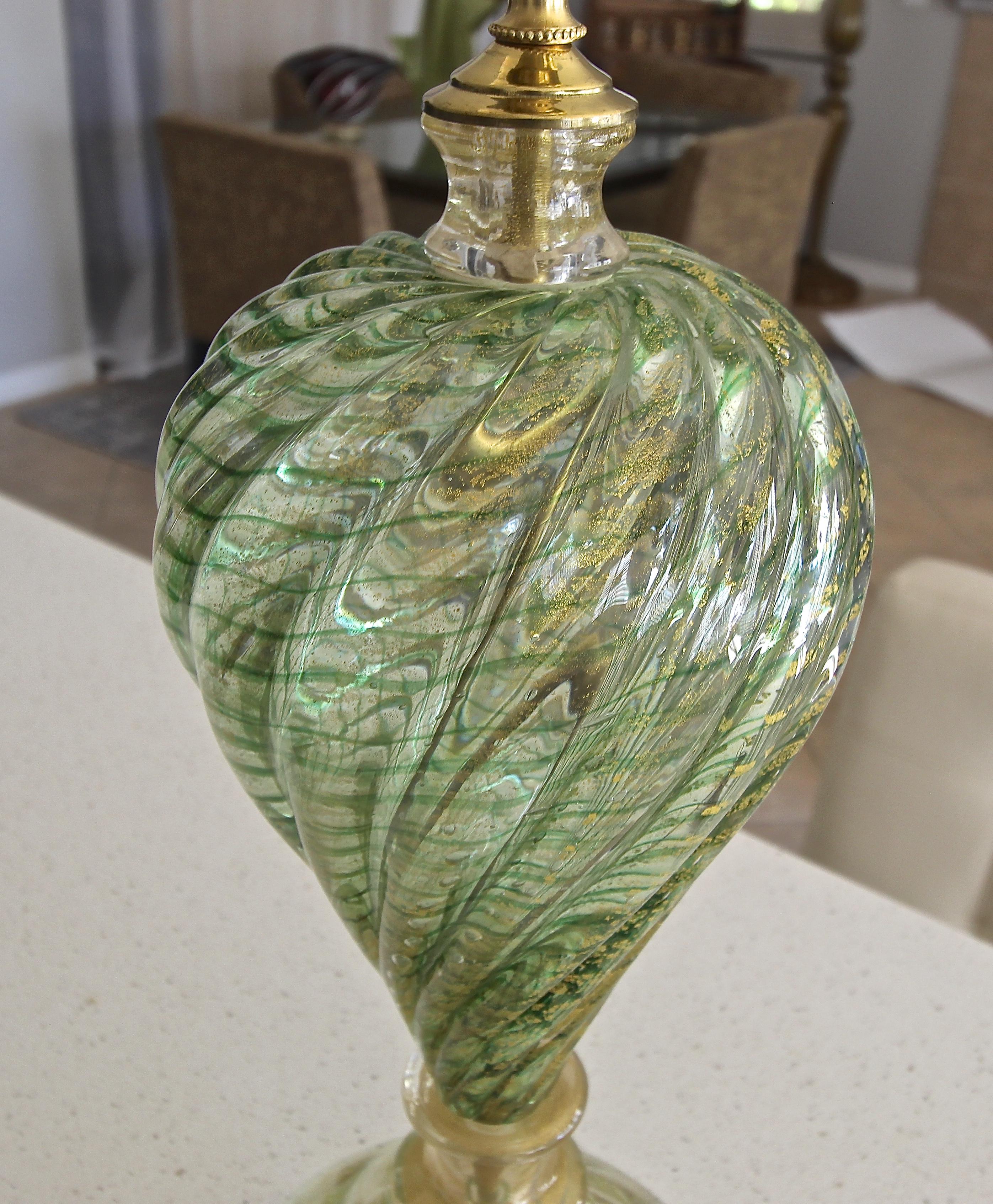 Single Green and Gold Italian Murano Barovier Glass Table Lamp In Good Condition In Palm Springs, CA