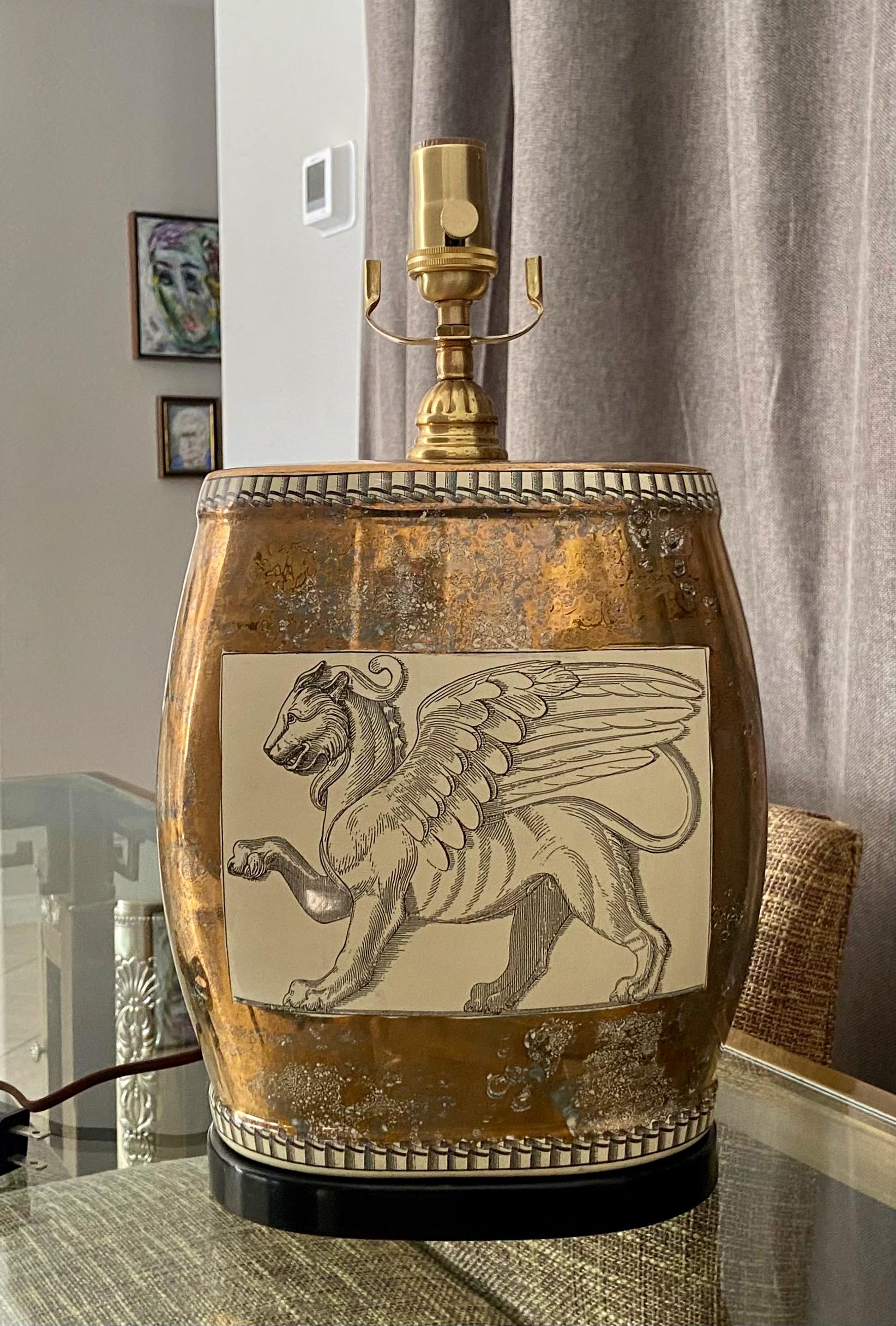 Single Griffin Lion Motif Porcelain Table Lamp In Good Condition For Sale In Palm Springs, CA