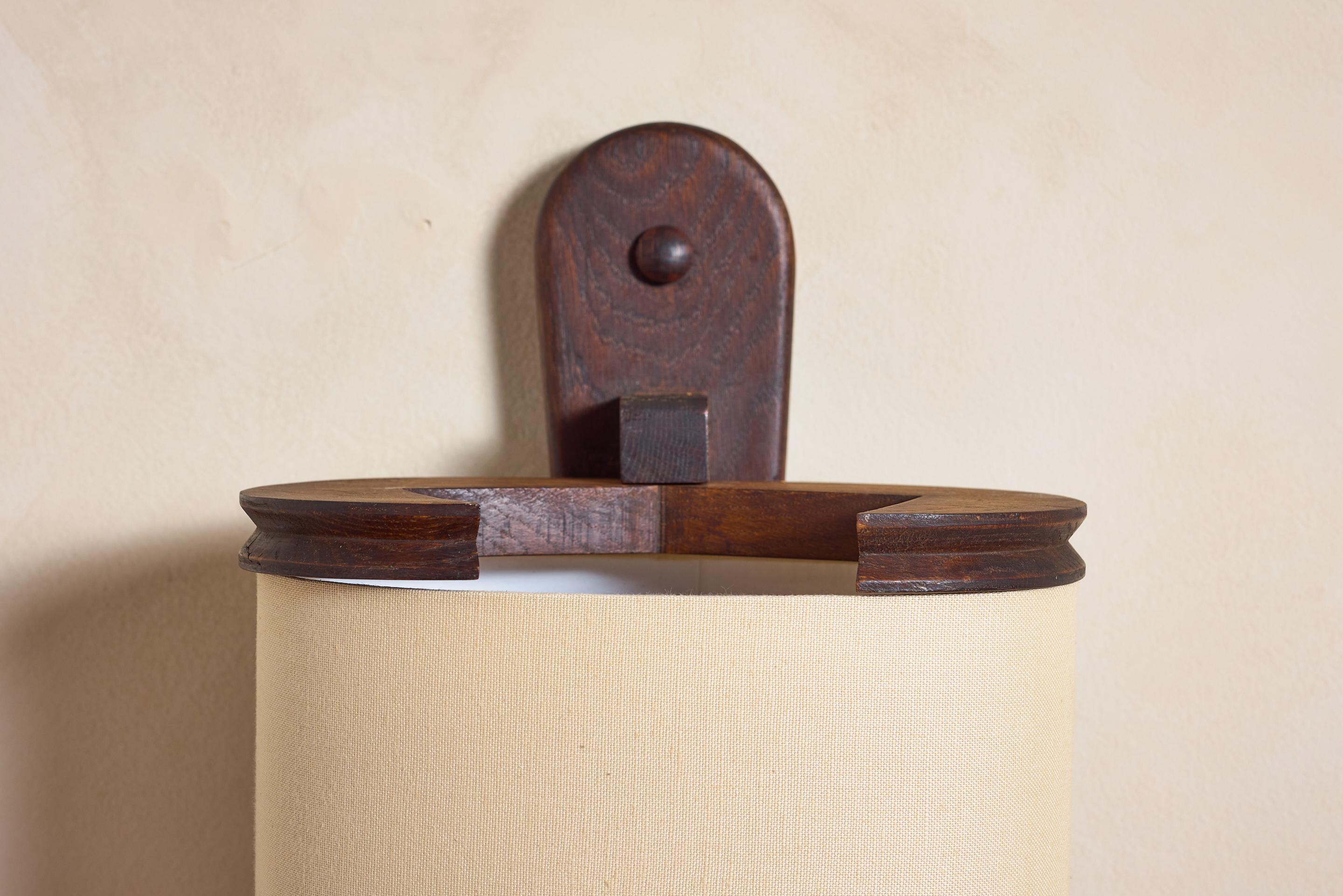 Milieu du XXe siècle Applique simple Guillerme et Chambron en vente