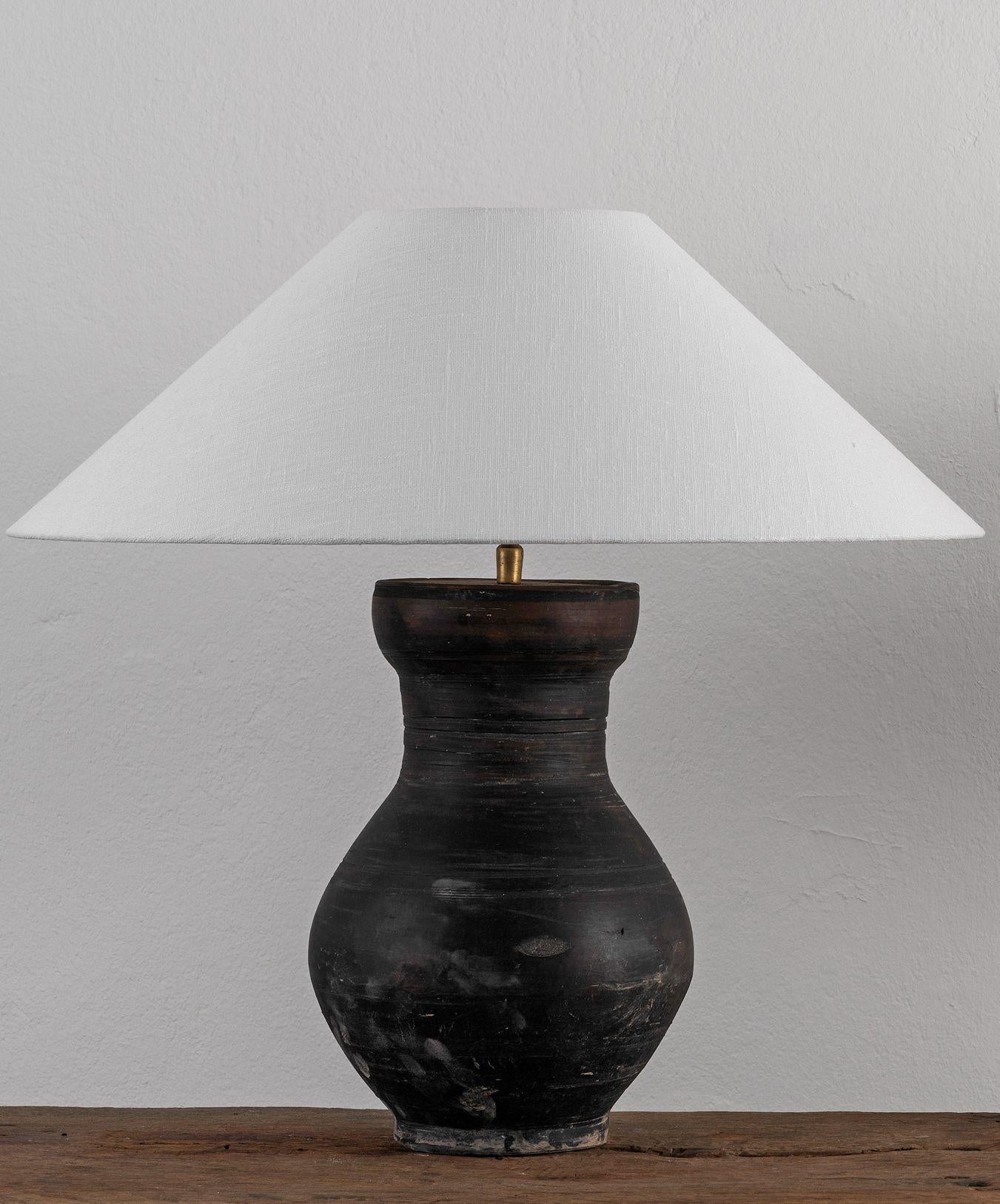 Chinese Single HAN Style Lamp with Belgian Linen Shade For Sale