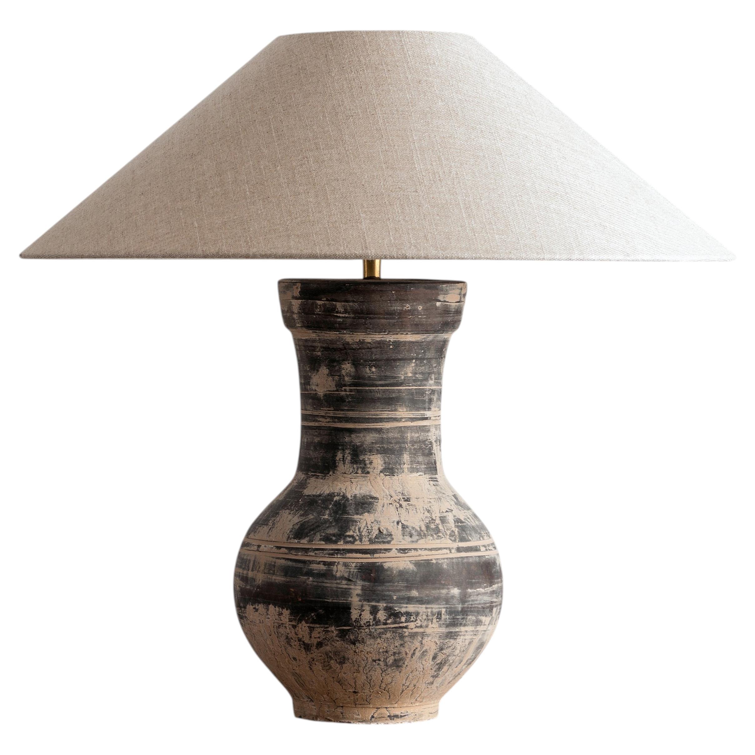 Einzelne Lampe im HAN-Stil ohne Lampenschirm aus belgischem Leinen