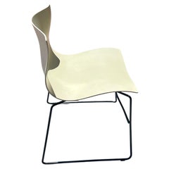 Single Handkerchief Chair Designed by Vignelli for Knoll Studio