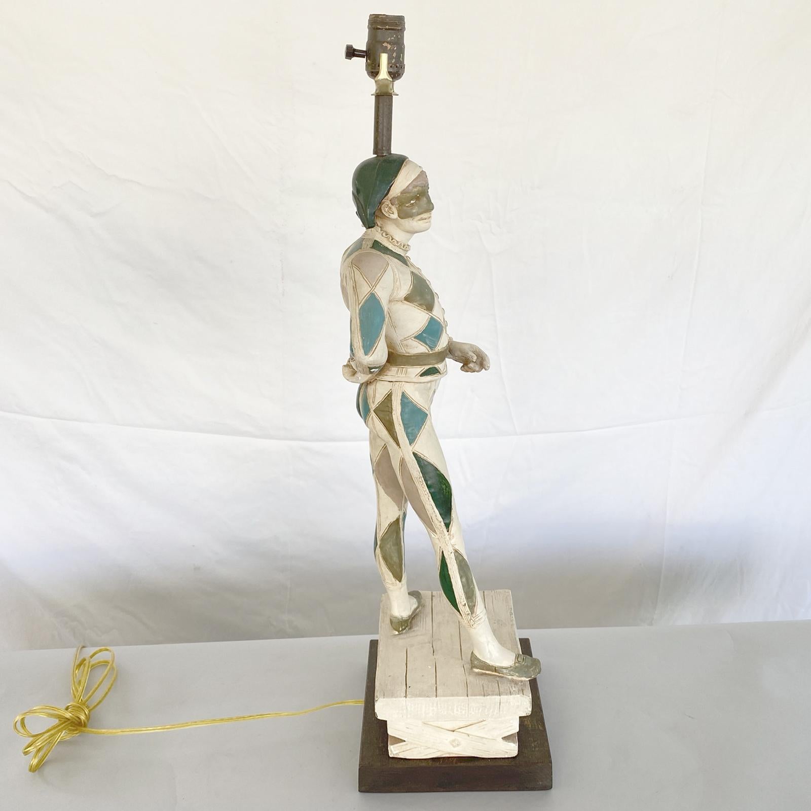 Hollywood Regency Lampe arlequin figurative peinte à la main par Marboro en vente