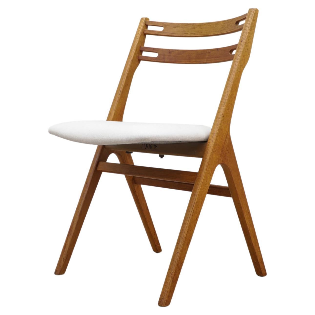 Single Hans Wegner Inspired Oak Dining Chair with Compass Legs and Bowed Back For Sale