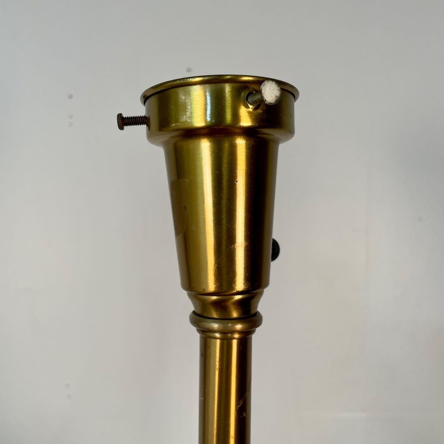 Single Hollywood Regency Style Brass Table / Desk Lamp For Sale 1