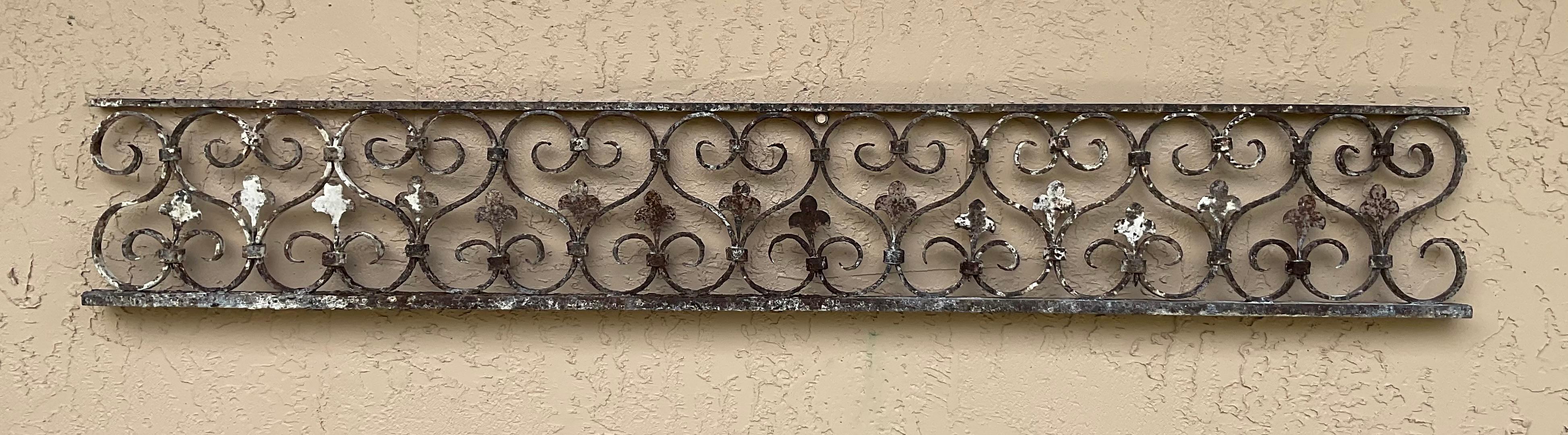 Elegant wall hanging made of hand-forged and twisted iron pieces salvaged from the Mizner Era of
Palm beach Florida estate ,great attractive wall decoration.
. Treated for rust prevention