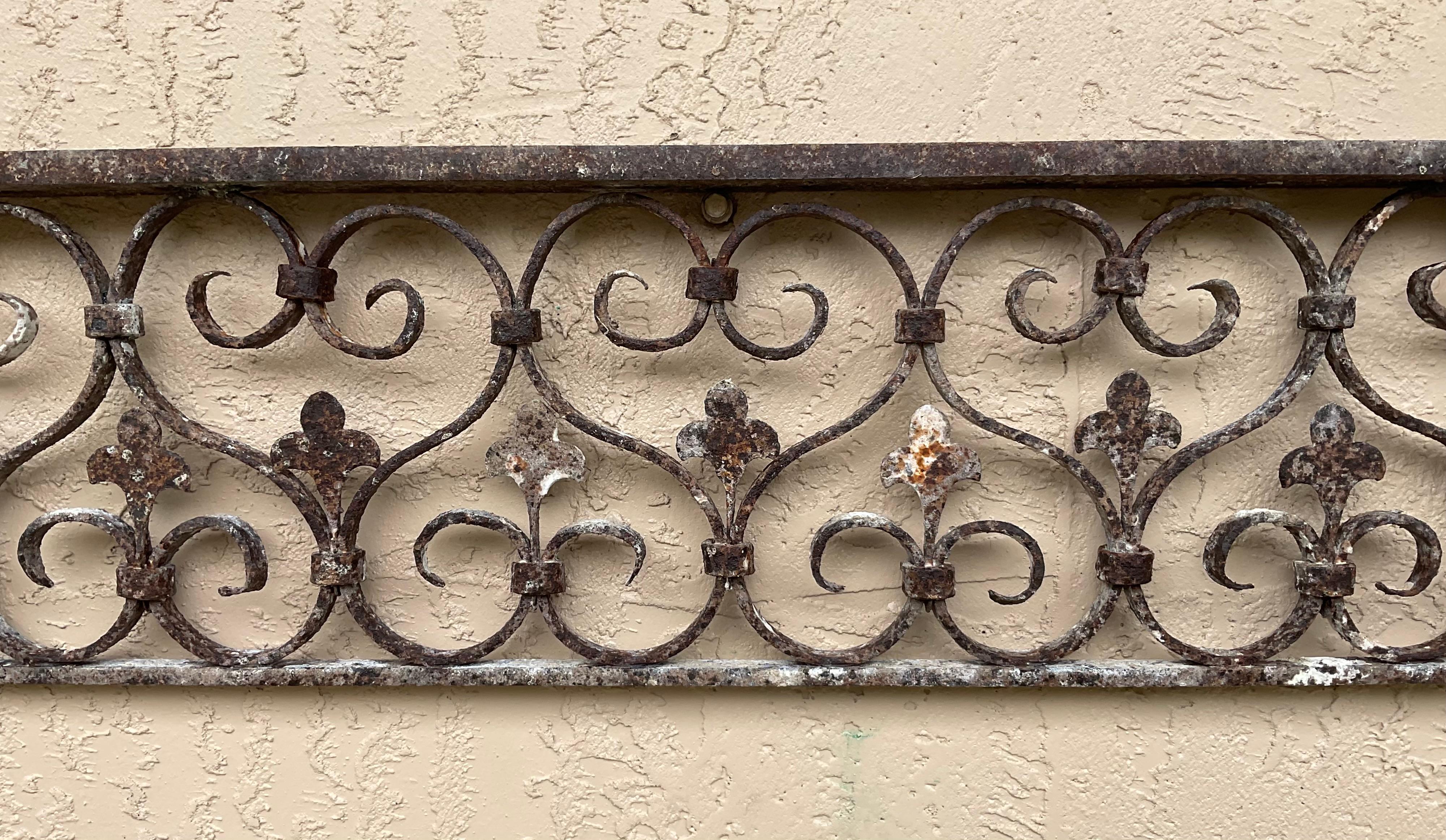 Single Horizontal Wrought Iron Wall Hanging In Good Condition For Sale In Delray Beach, FL