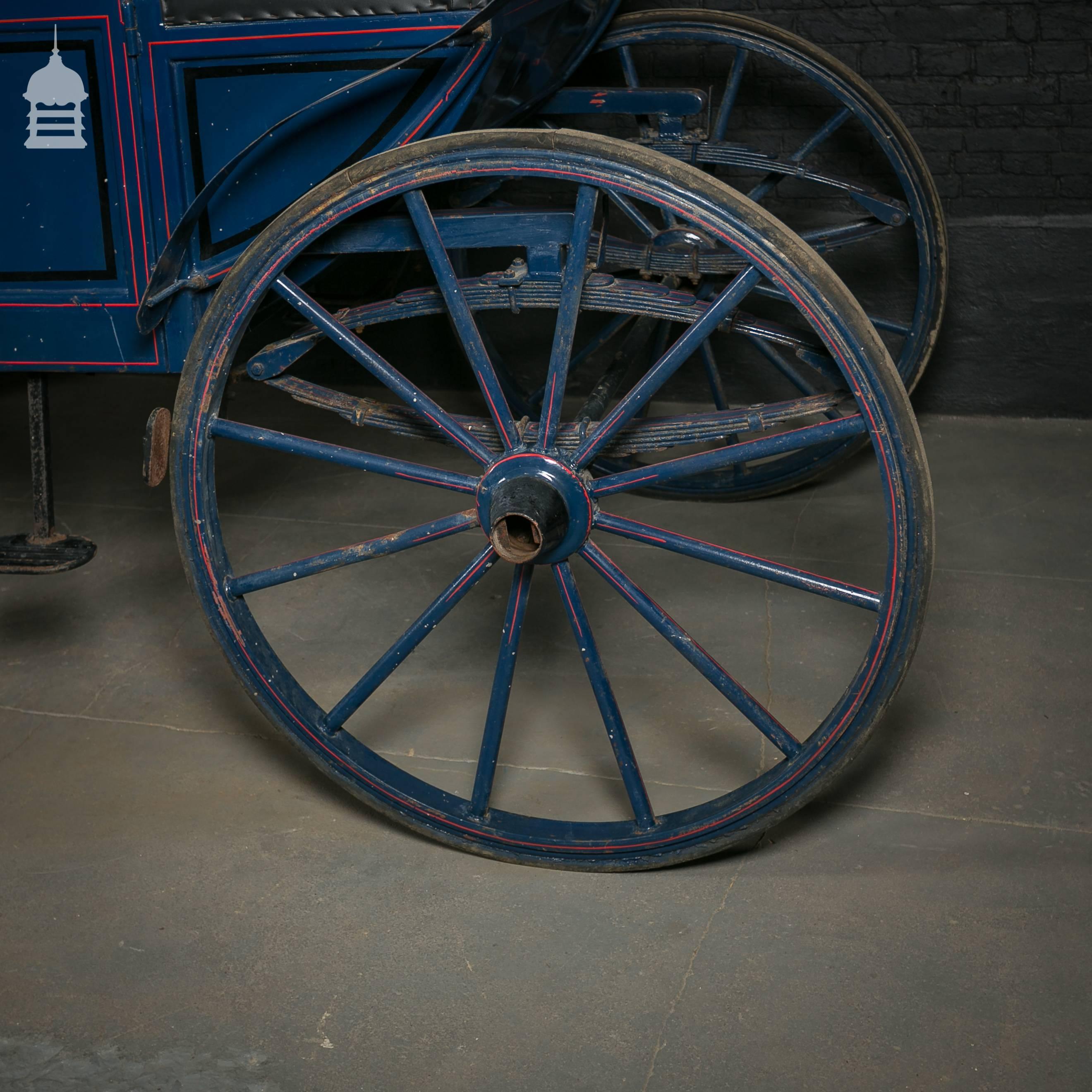 Single Horse Drawn Landau from Great Yarmouth Seafront In Good Condition In Norwich, GB