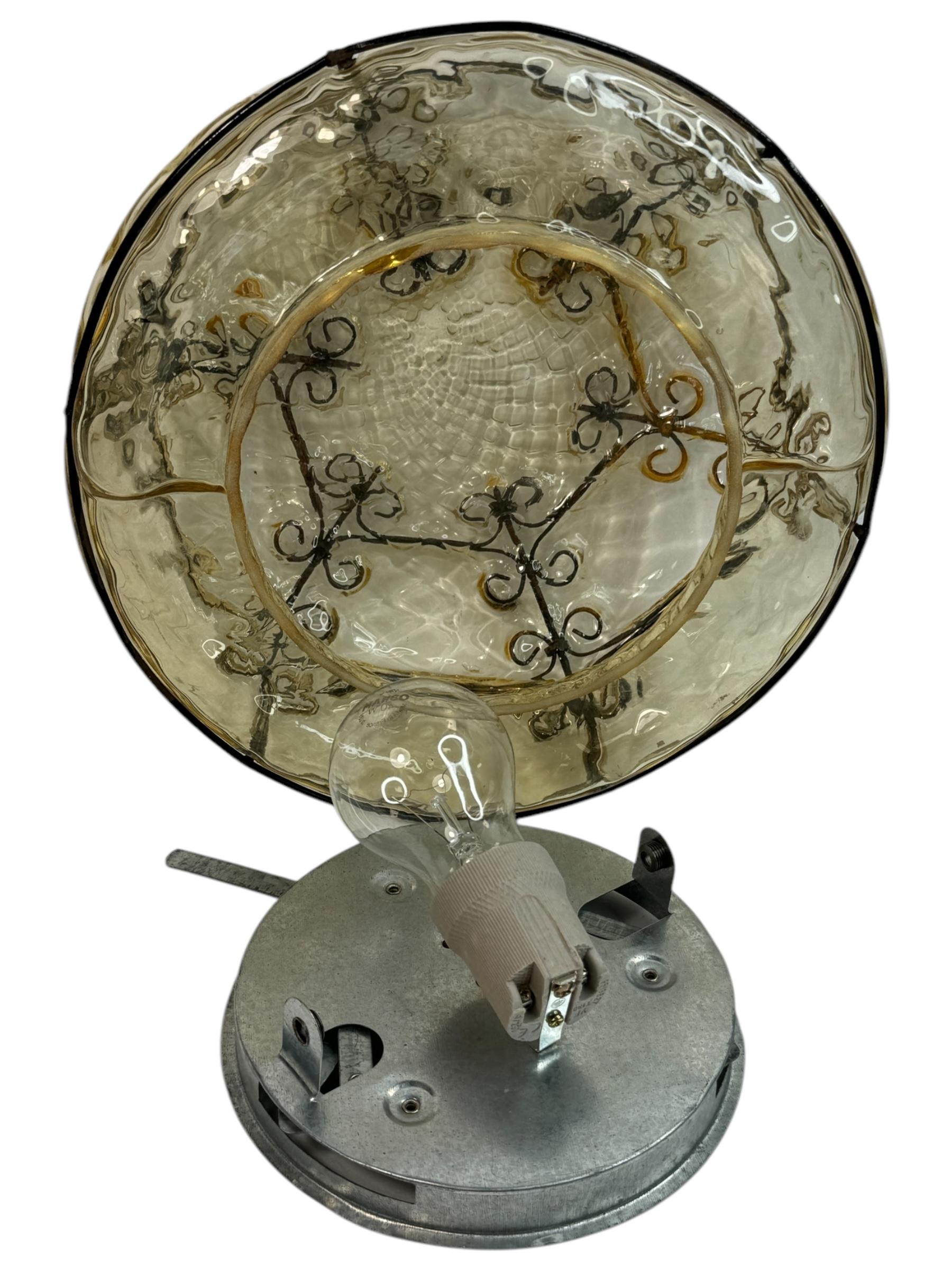 Einzelne Eisen Käfig venezianischen Glas Flush Mount oder Wandleuchter, Italien 1950er Jahre im Angebot 2