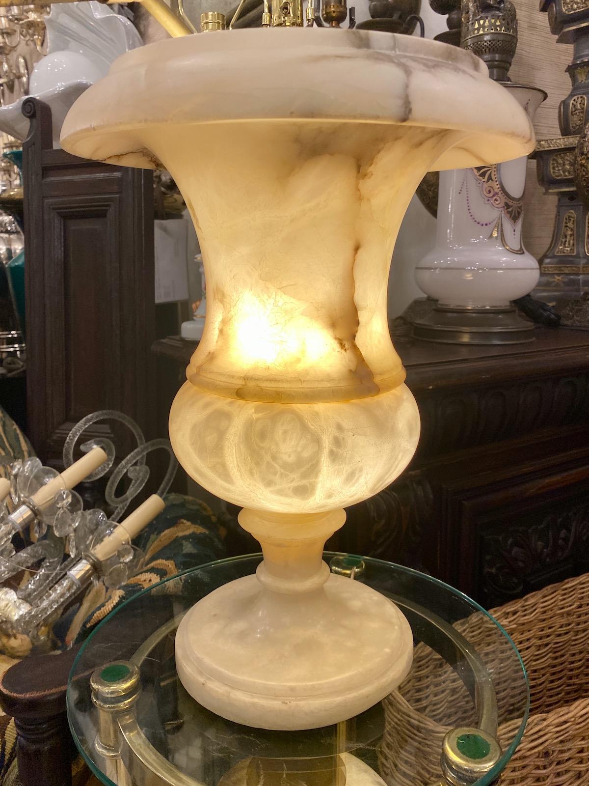 Single Italian Alabaster Urn Lamp For Sale 1