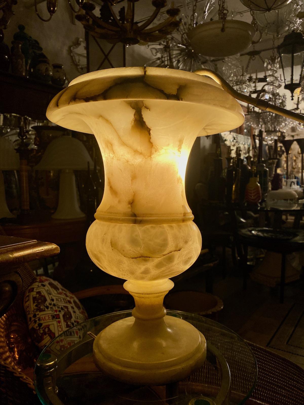 Single Italian Alabaster Urn Lamp For Sale 2