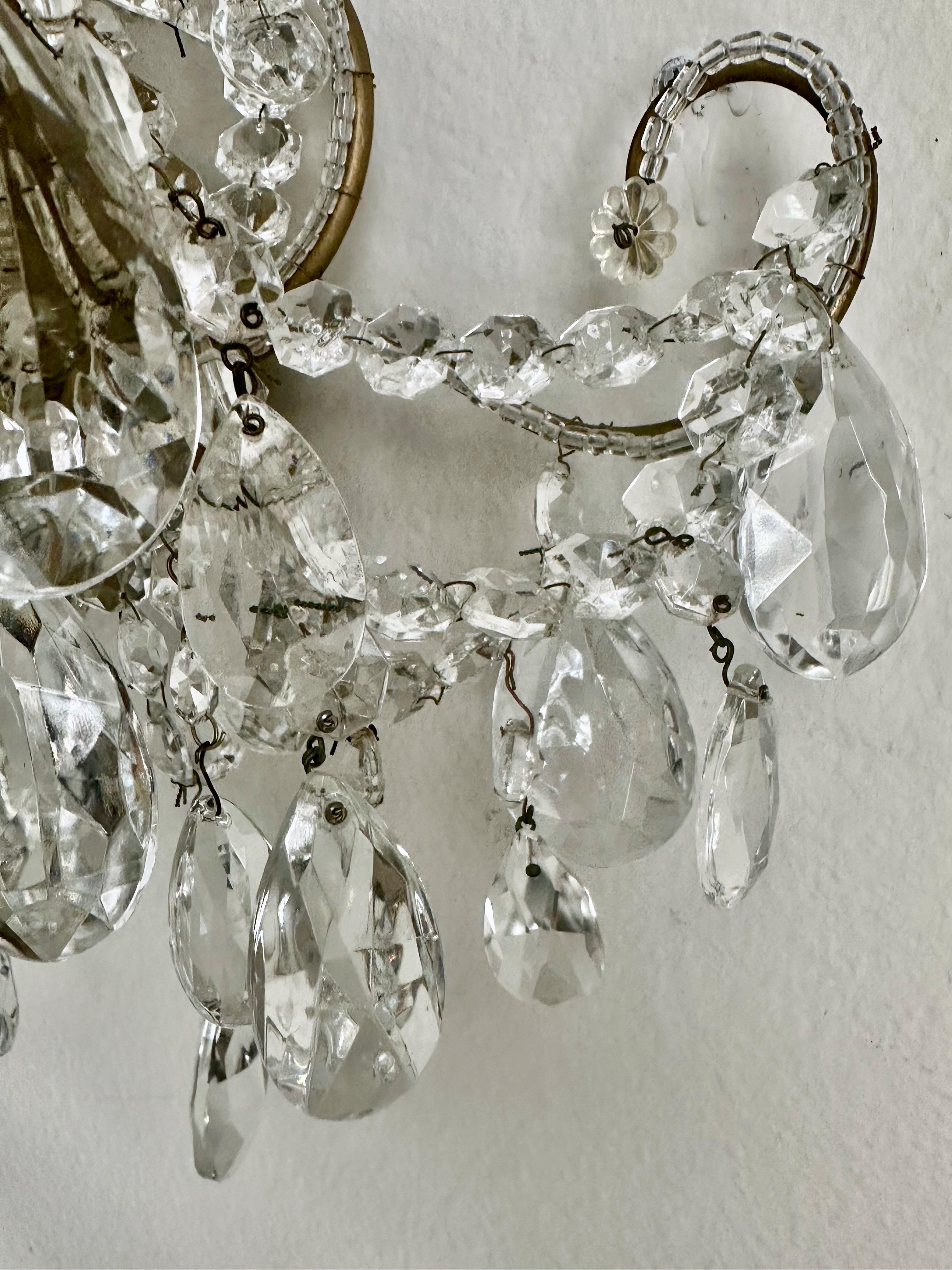 Single Italian Beaded Crystal Brass Wall Light Sconce For Sale 6