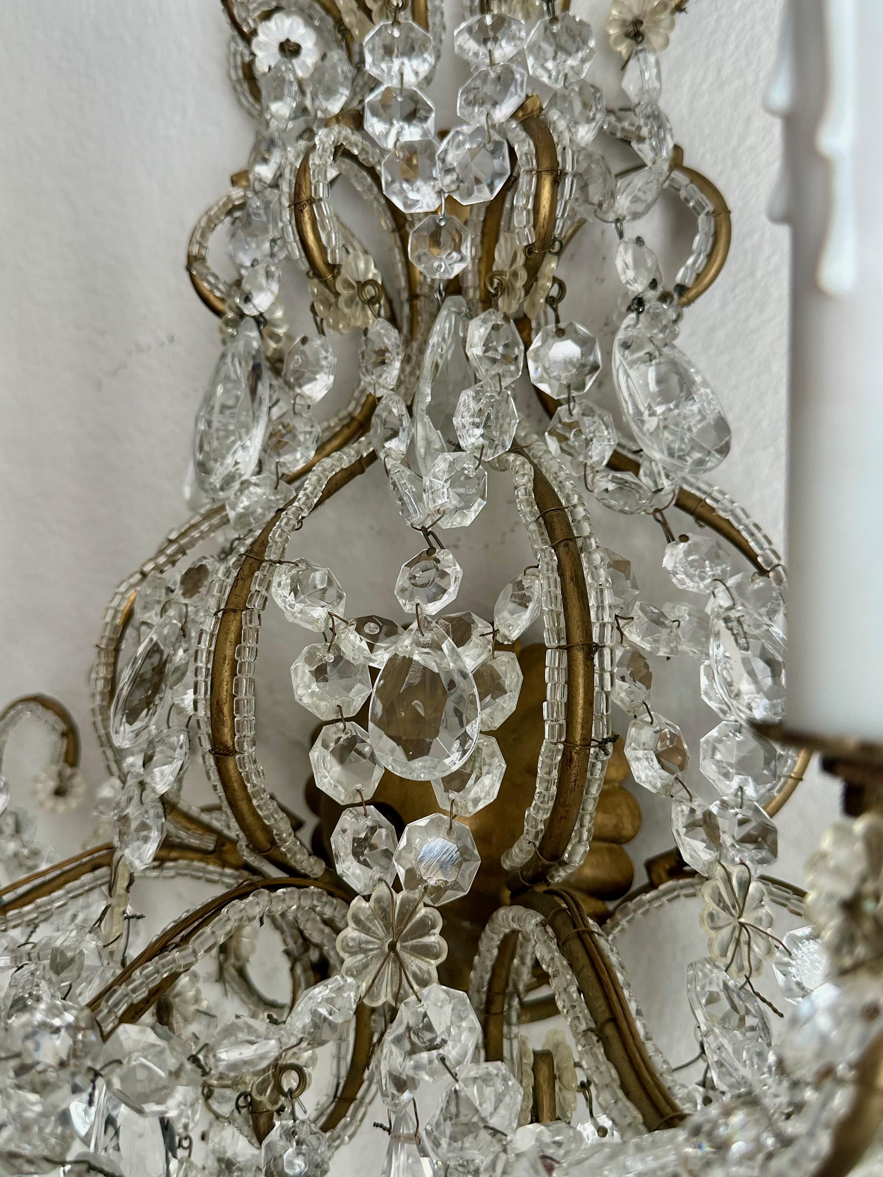 Single Italian Beaded Crystal Brass Wall Light Sconce For Sale 7