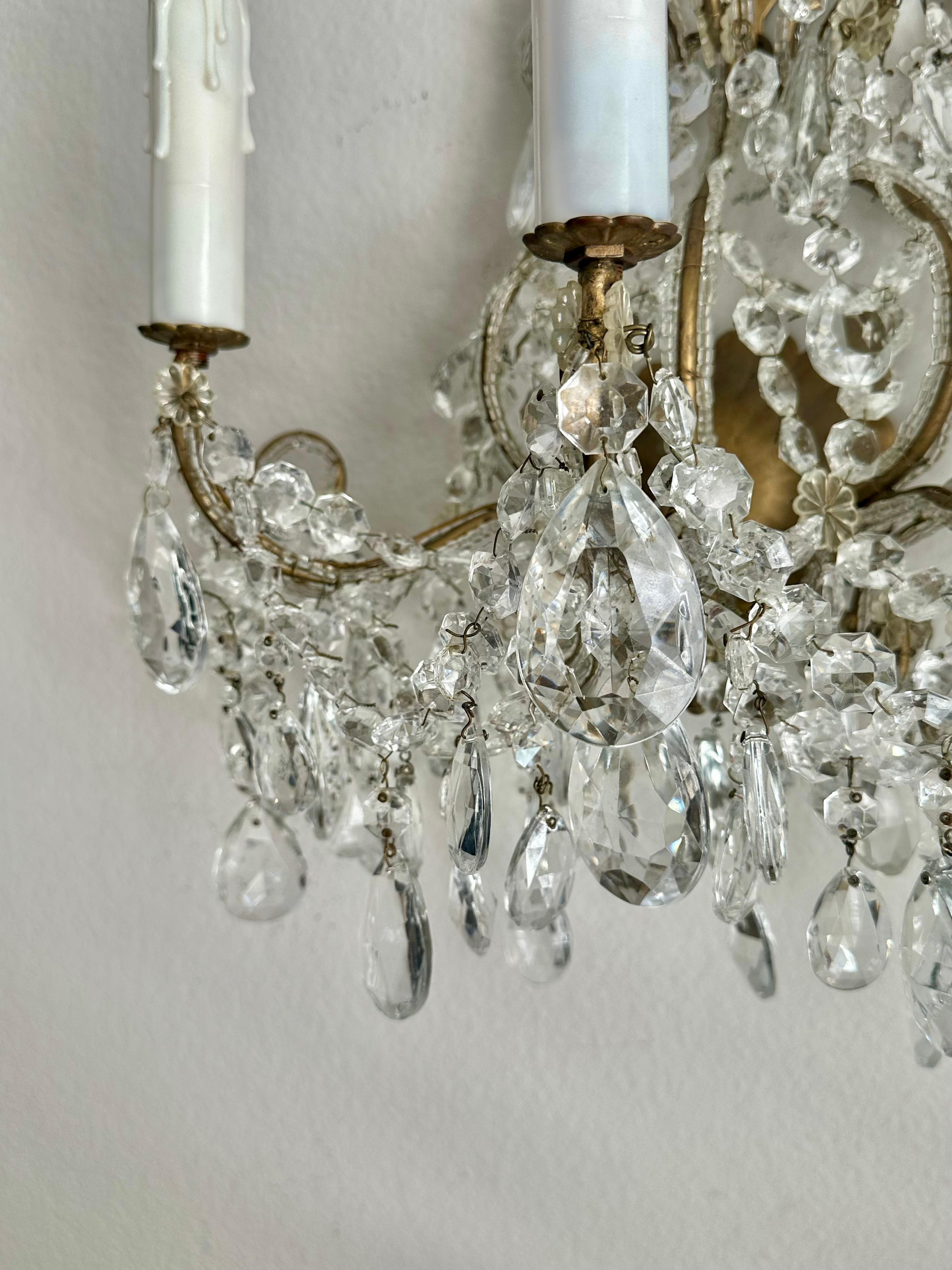 Single Italian Beaded Crystal Brass Wall Light Sconce For Sale 8