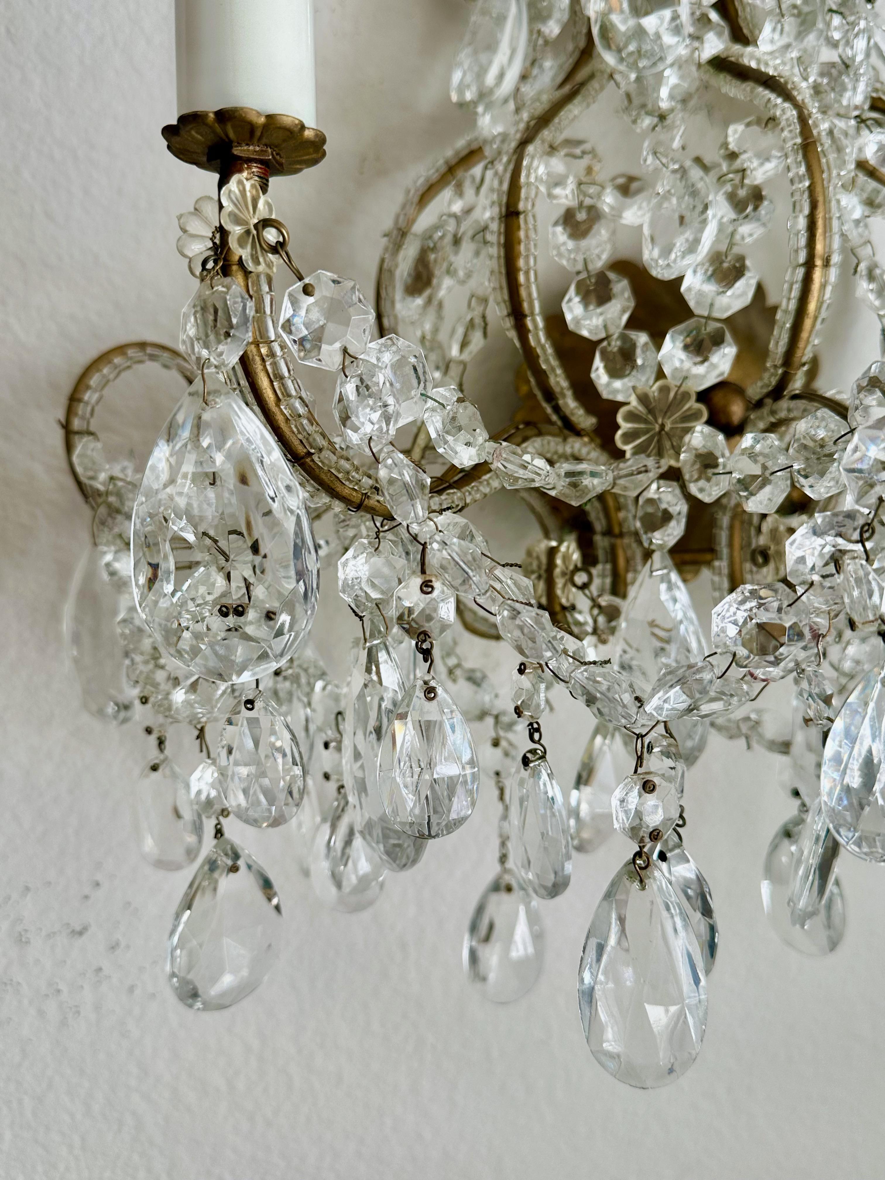 Single Italian Beaded Crystal Brass Wall Light Sconce For Sale 13