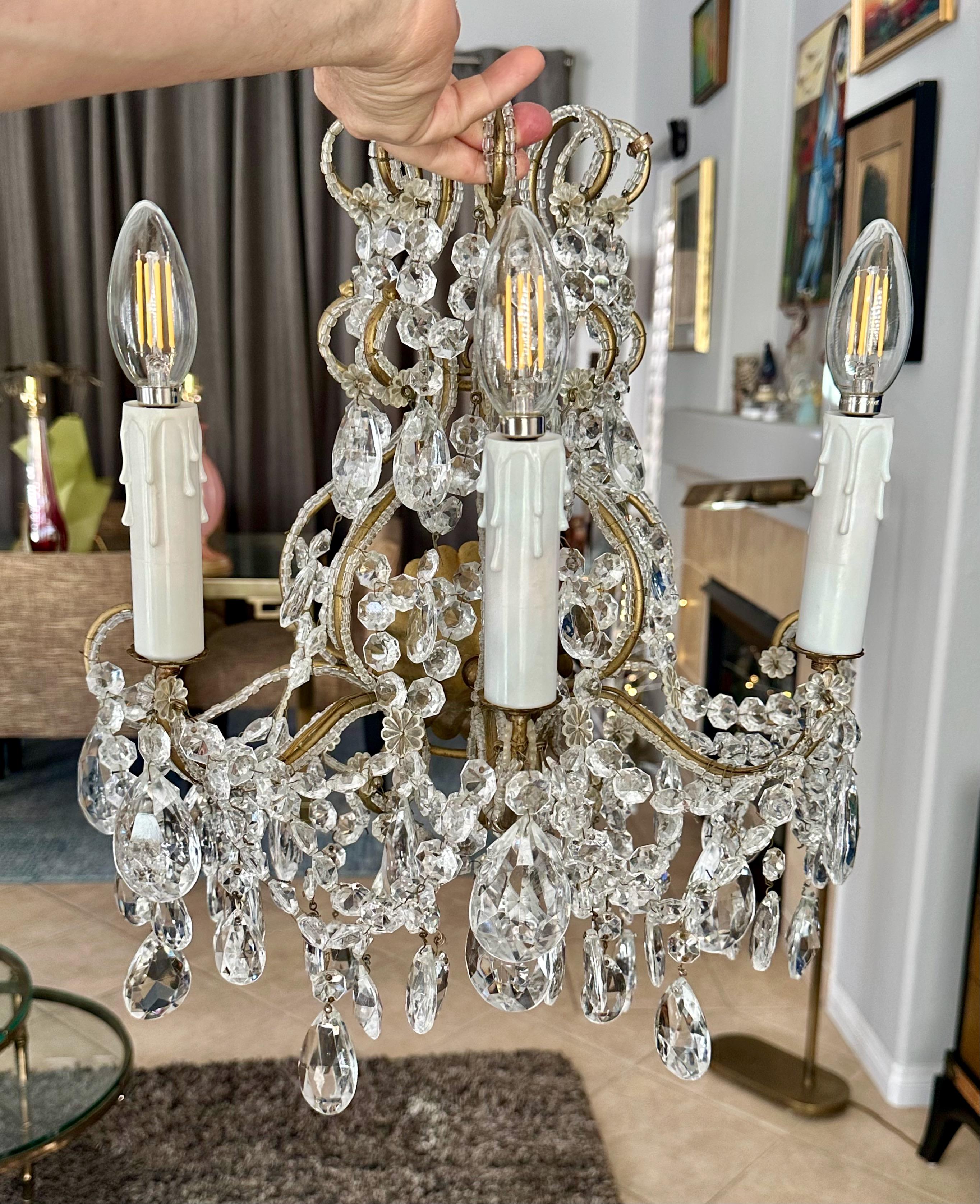 Single Italian Beaded Crystal Brass Wall Light Sconce For Sale 1