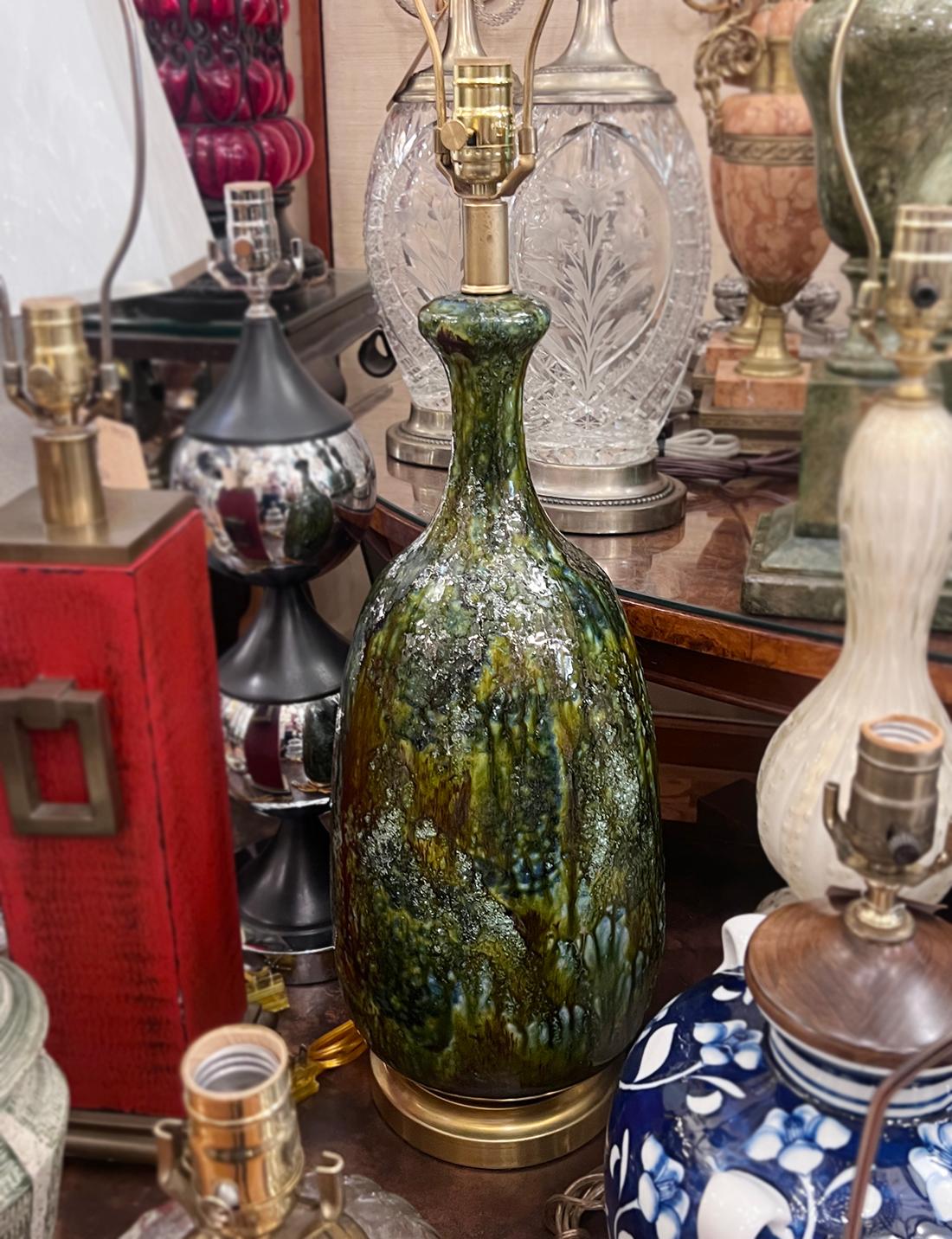 Einzelne italienische grüne Keramiklampe im Angebot 2