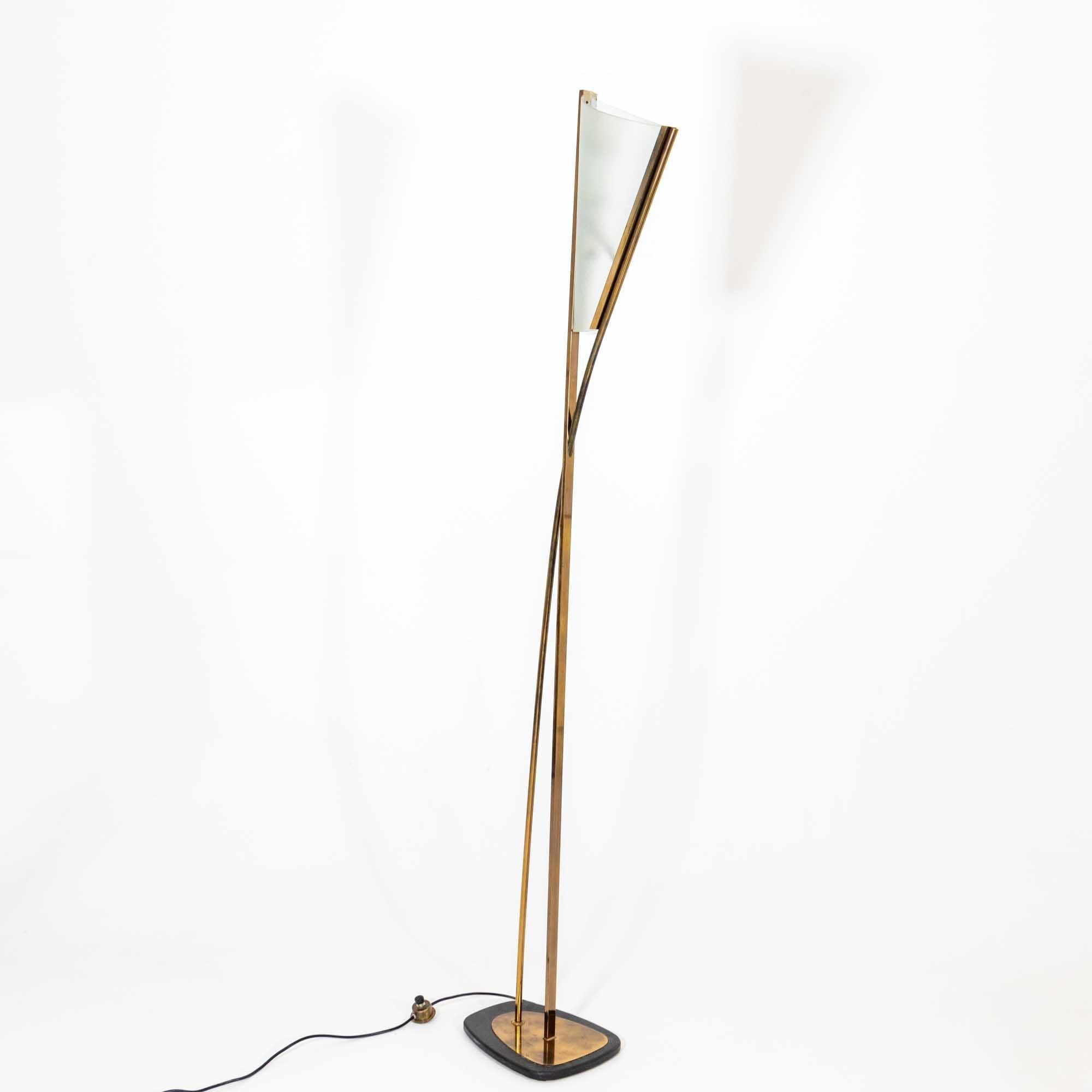 Single Italian Modernist Floor Lamp For Sale 4