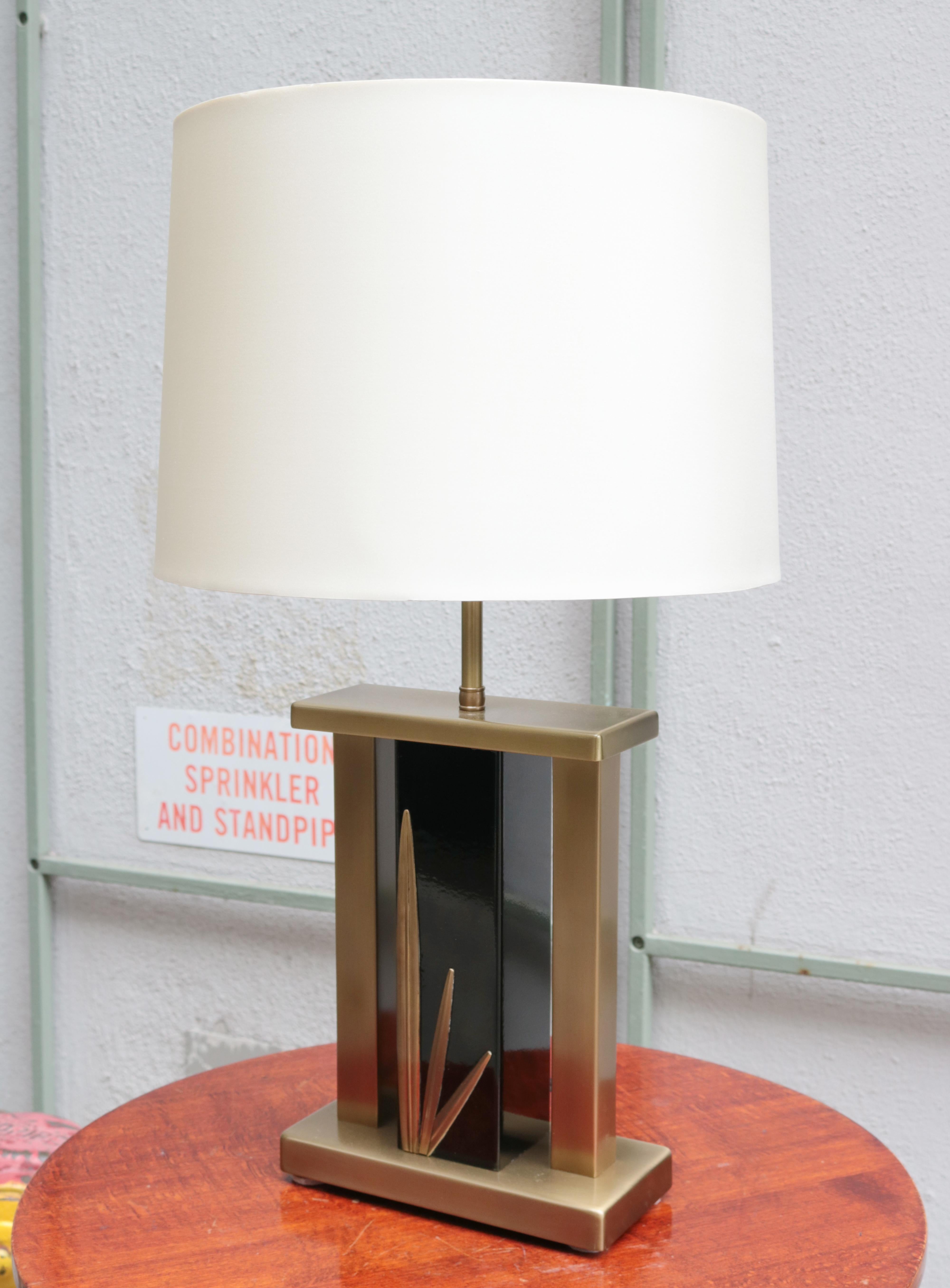 Single Italian Modernist Table Lamp In Good Condition For Sale In New York, NY