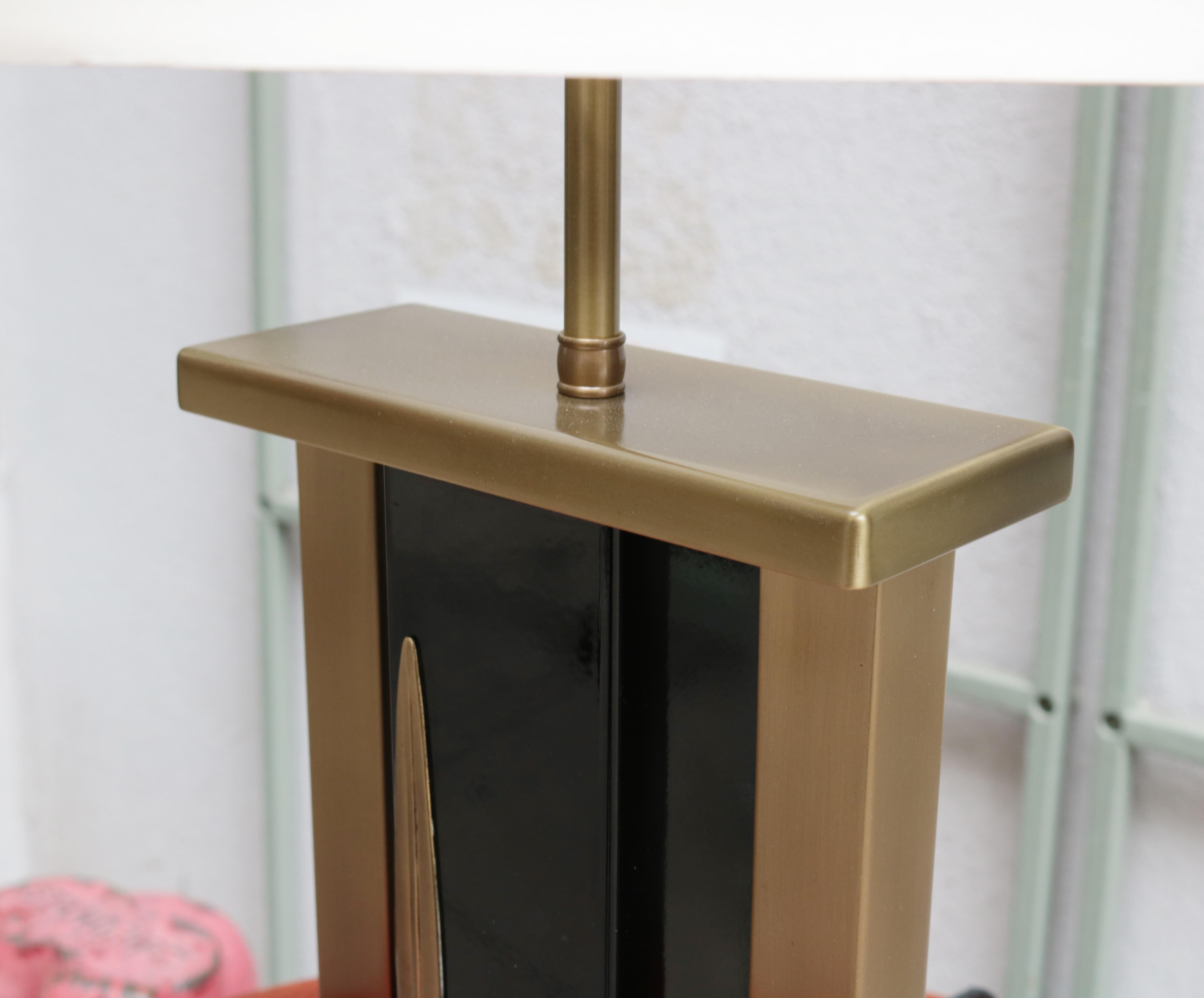 Metal Single Italian Modernist Table Lamp For Sale