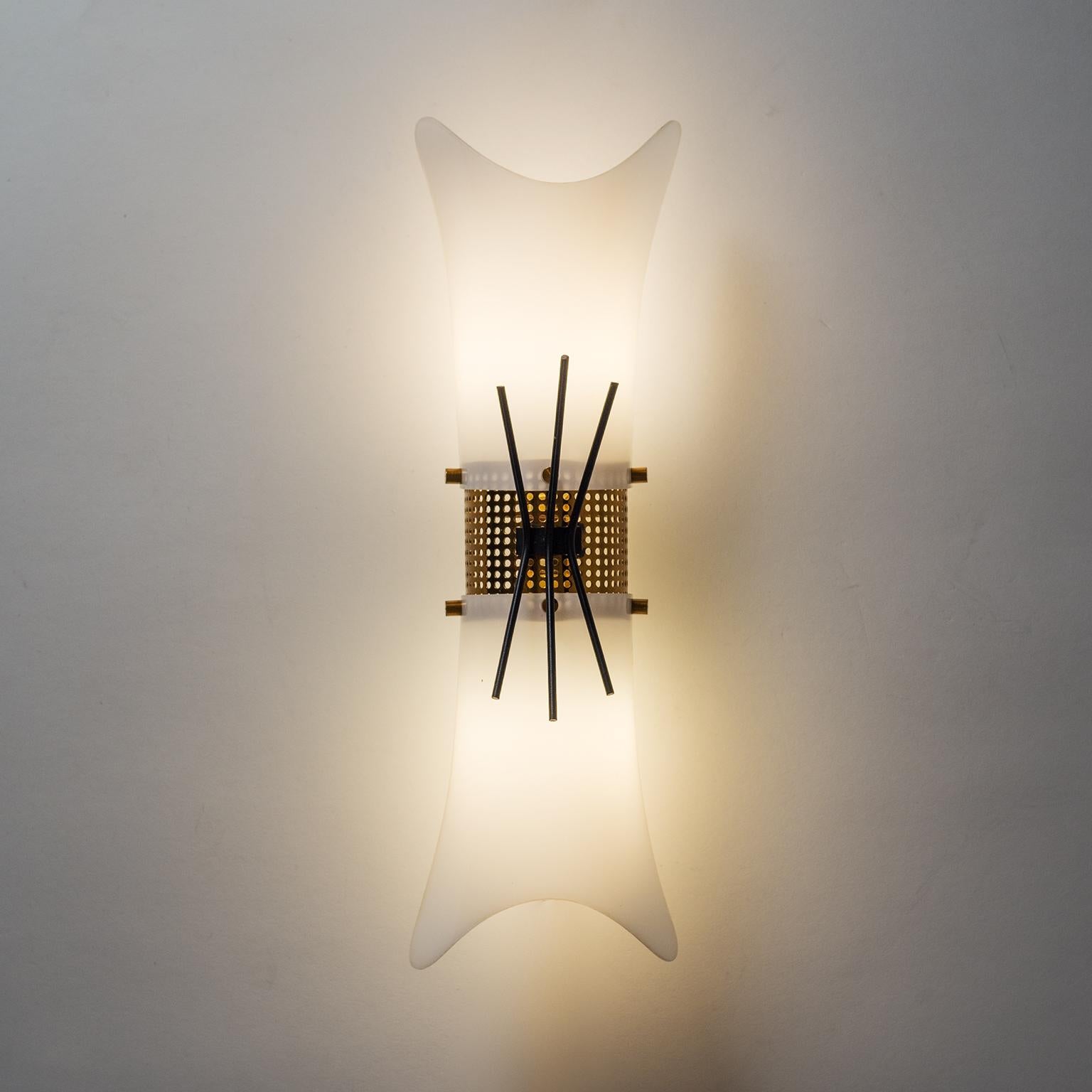 Mid-Century Modern Single Italian Modernist Wall Light, 1950s