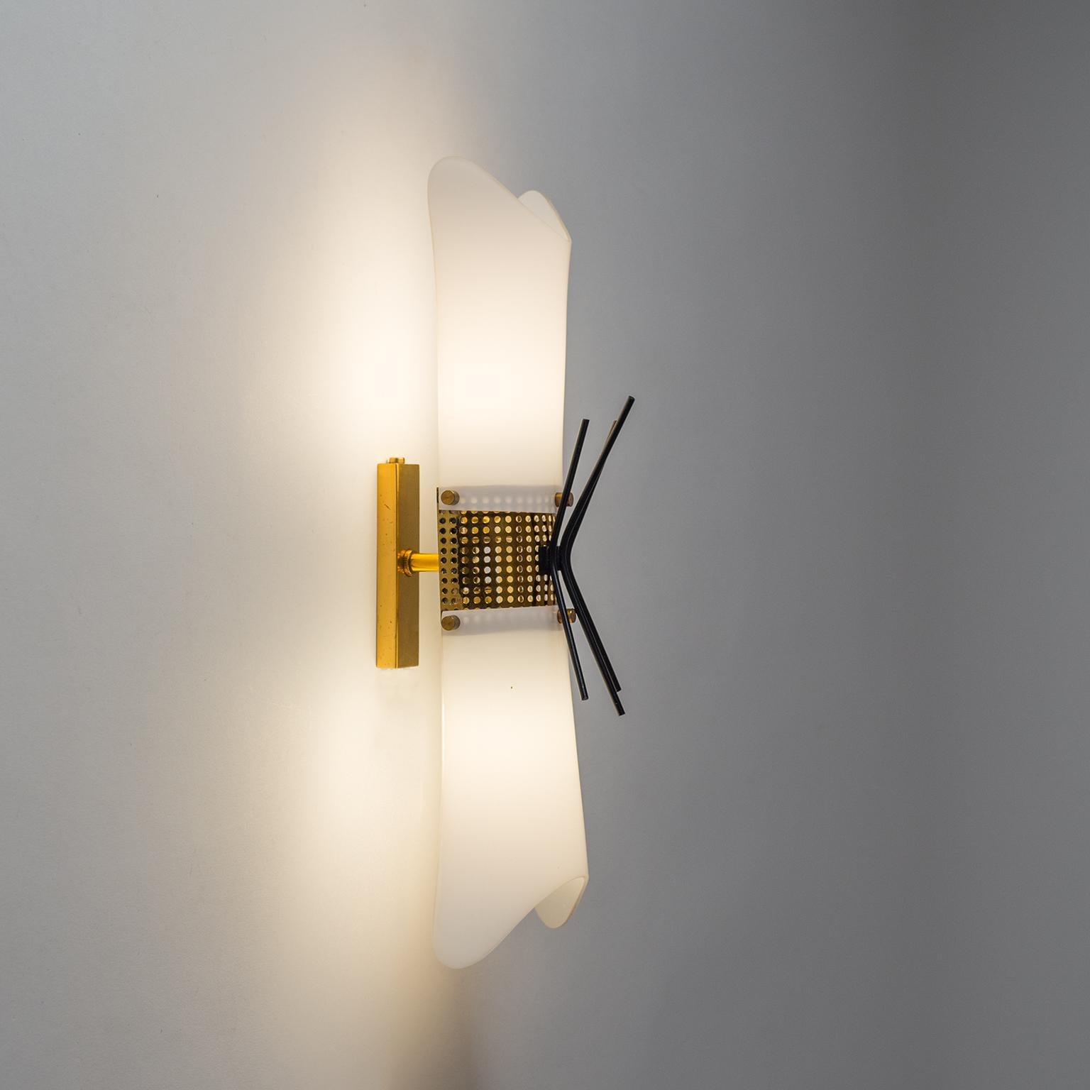 Single Italian Modernist Wall Light, 1950s 2