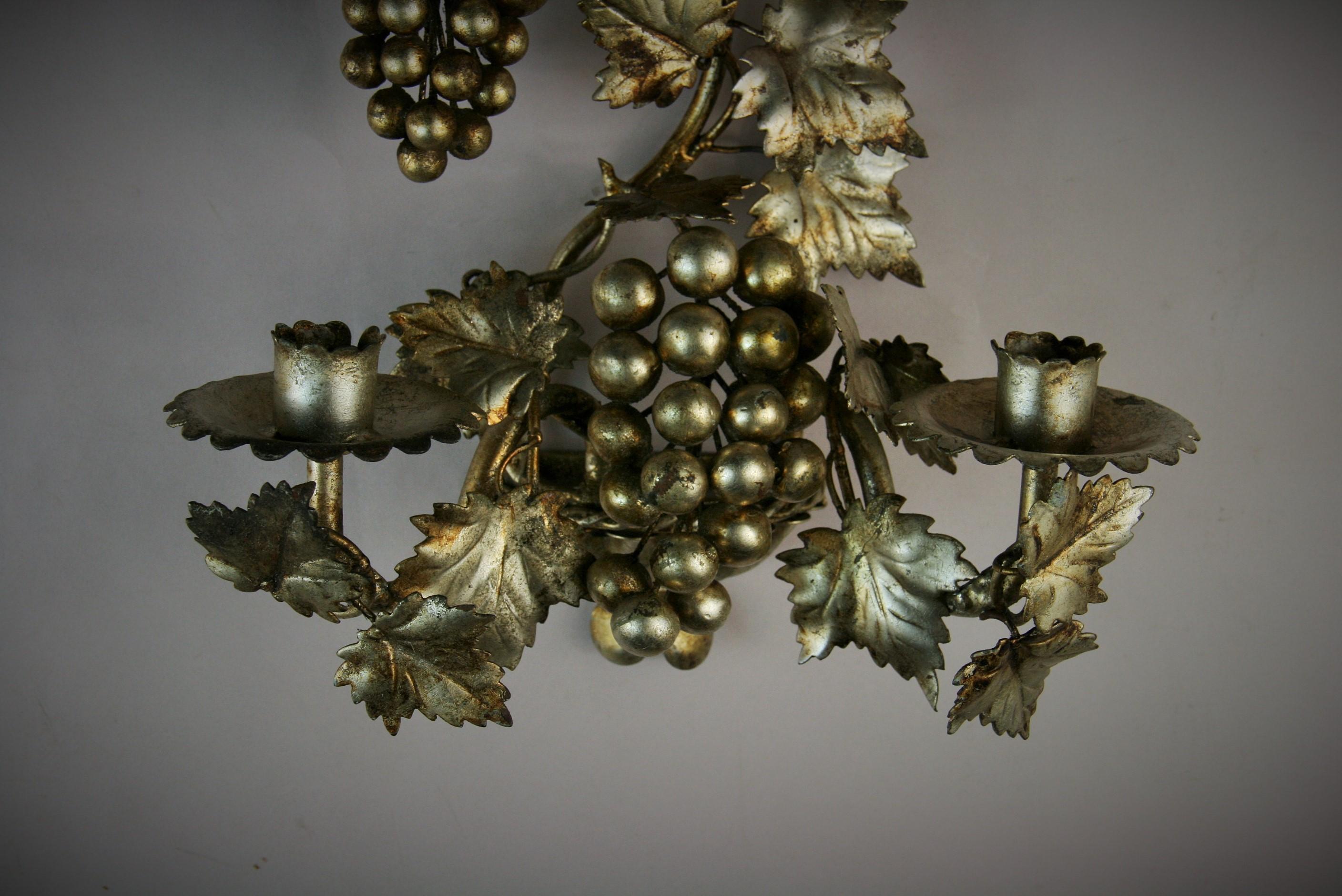 Mid-20th Century Single Italian Silver Leaf and Grape Sconce For Sale