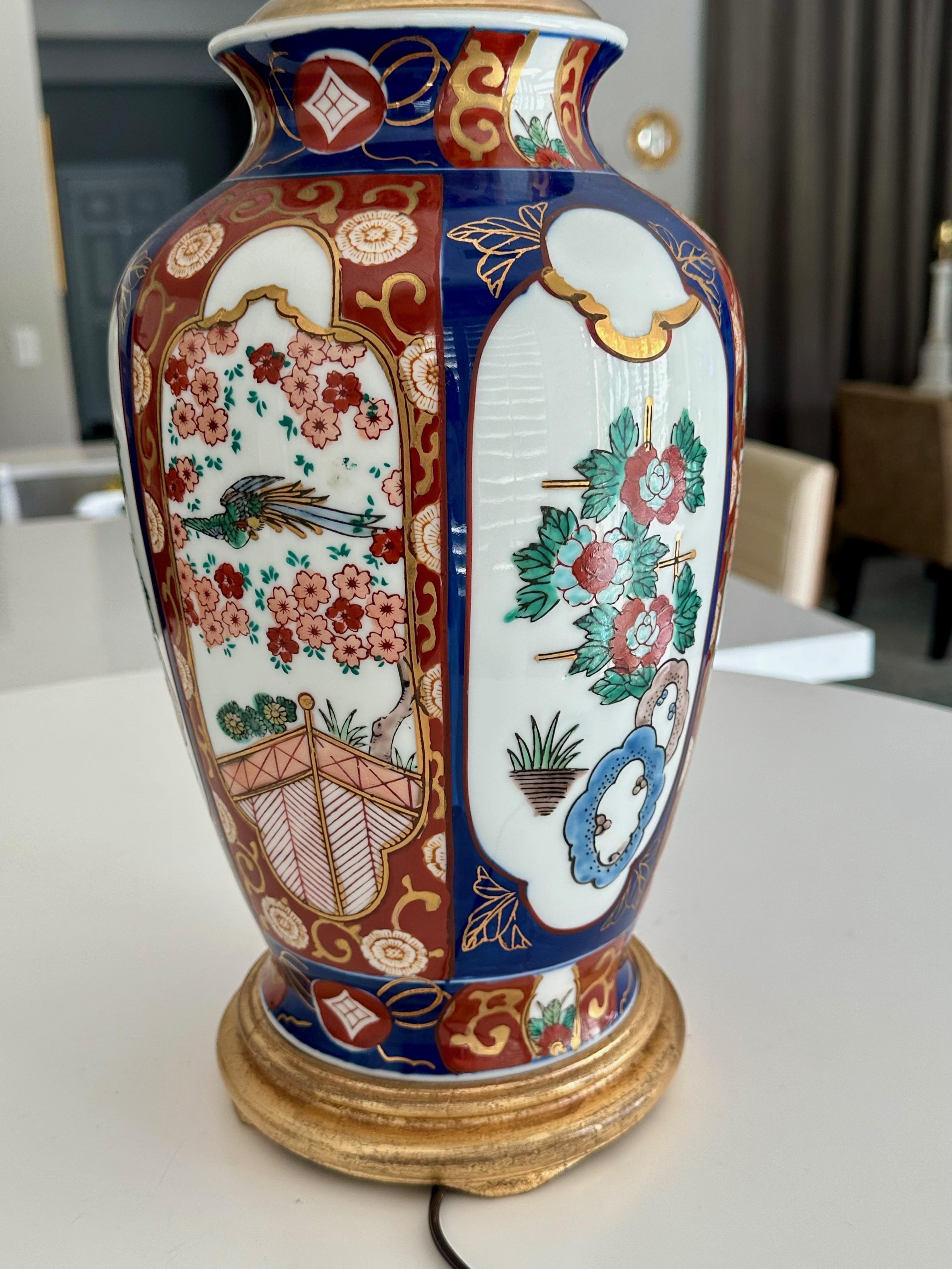 Lampe de table japonaise unique en porcelaine Imari Porcelain asiatique en vente 5