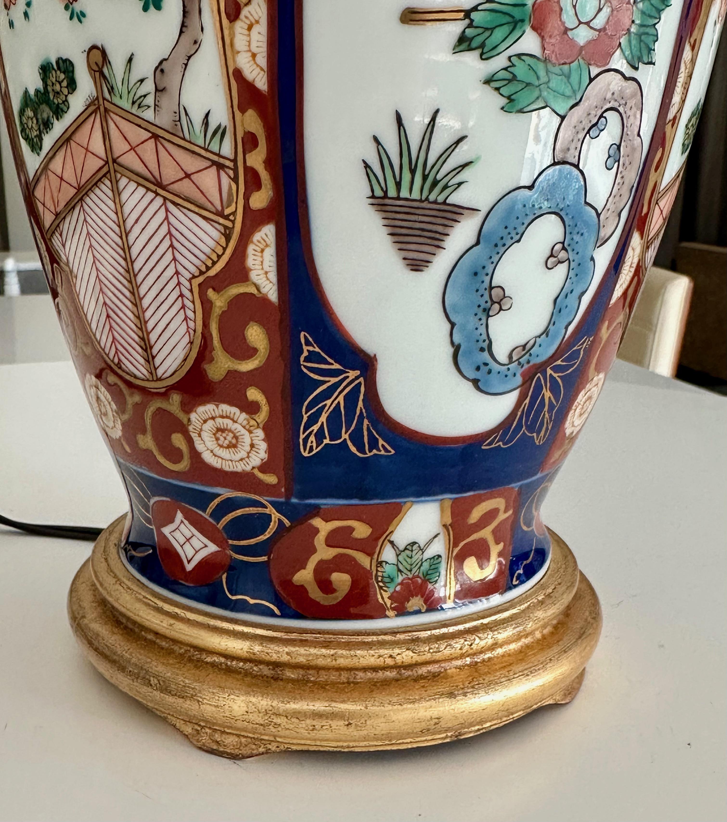 Lampe de table japonaise unique en porcelaine Imari Porcelain asiatique en vente 3