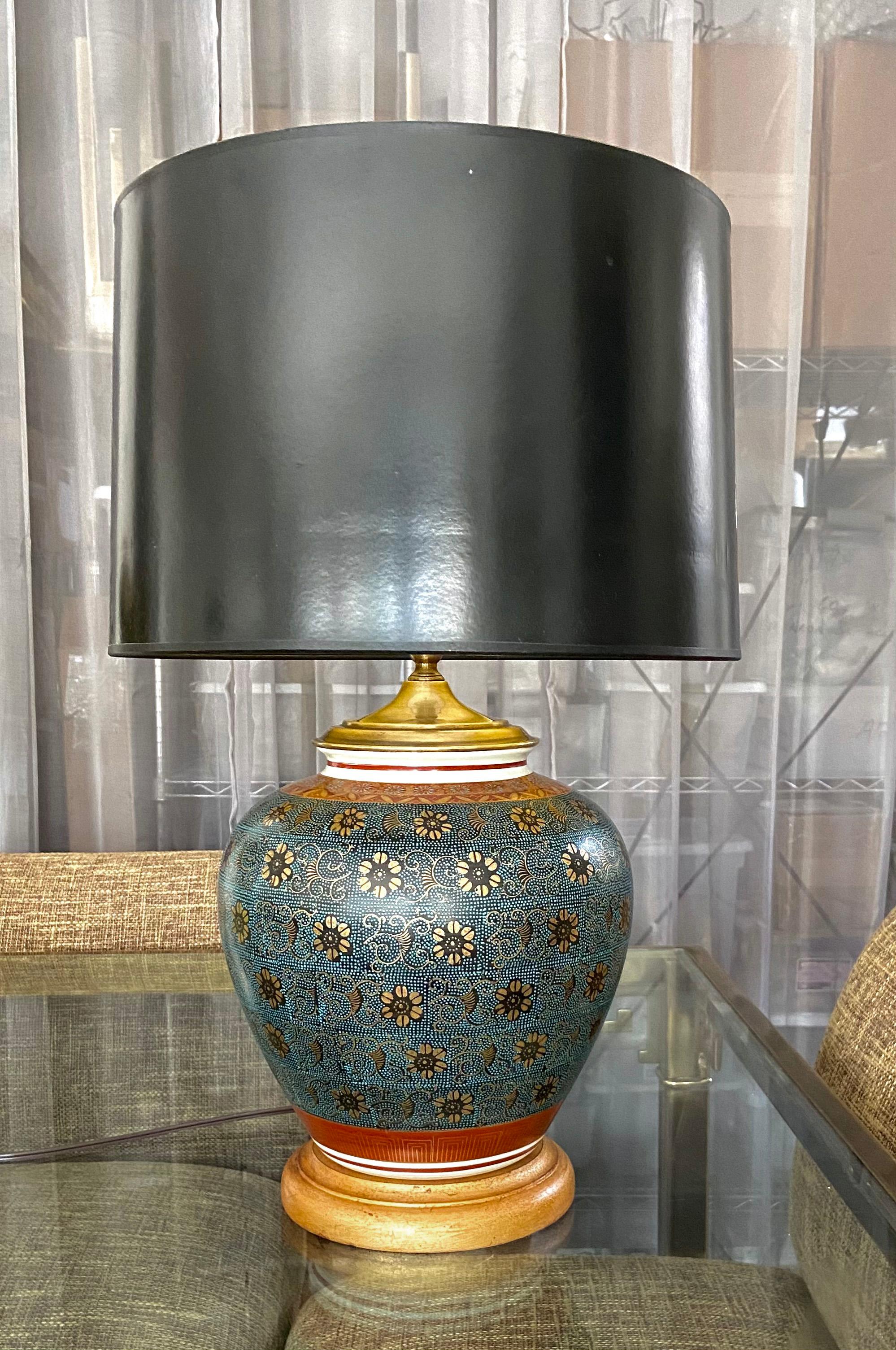 Single Japanese Asian Porcelain Table Lamp 9
