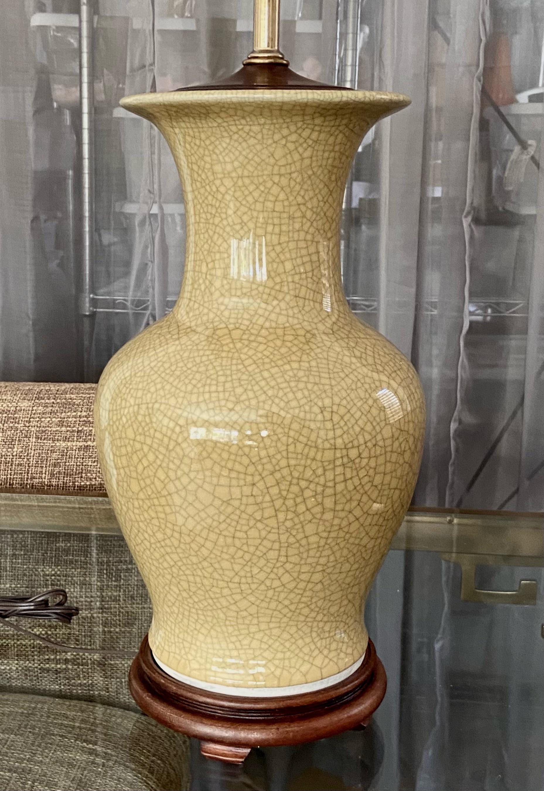 Single Japanese Asian Yellow Crackle Porcelain Table Lamp For Sale 1