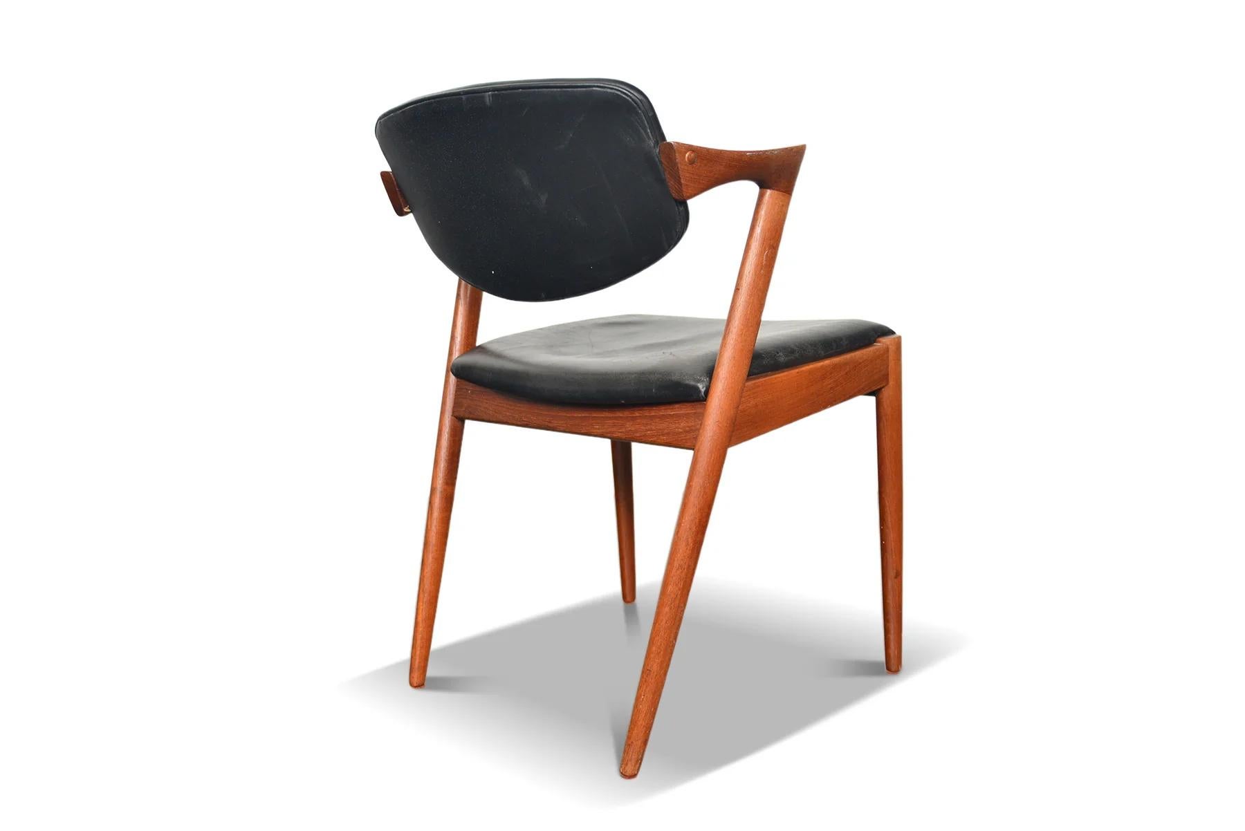 Single Kai Kristiansen Model 42 Dining Chair in Teak In Good Condition For Sale In Berkeley, CA
