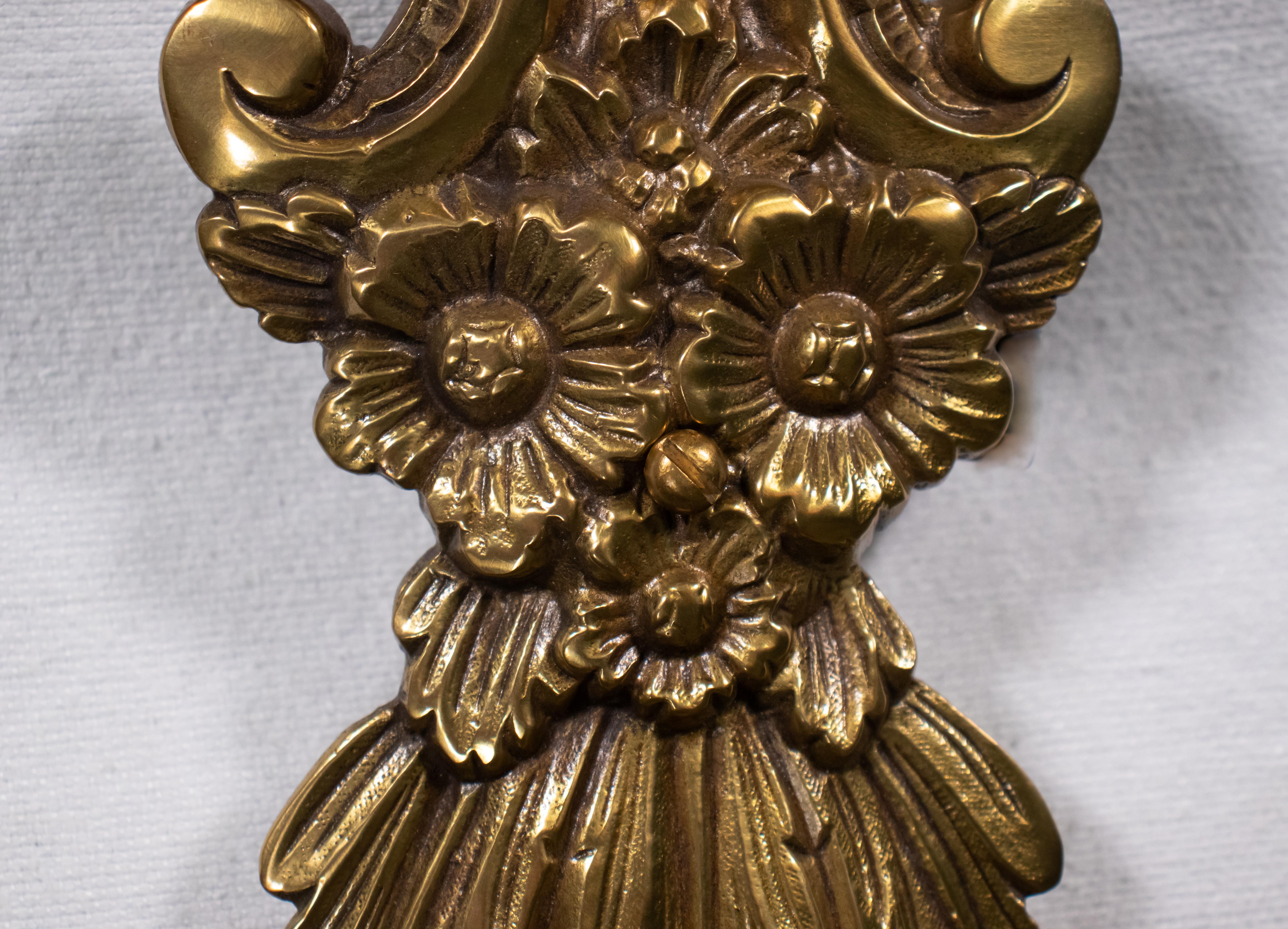 Aplique individual grande de bronce estilo Luis XV francés de principios del siglo XX en venta 5