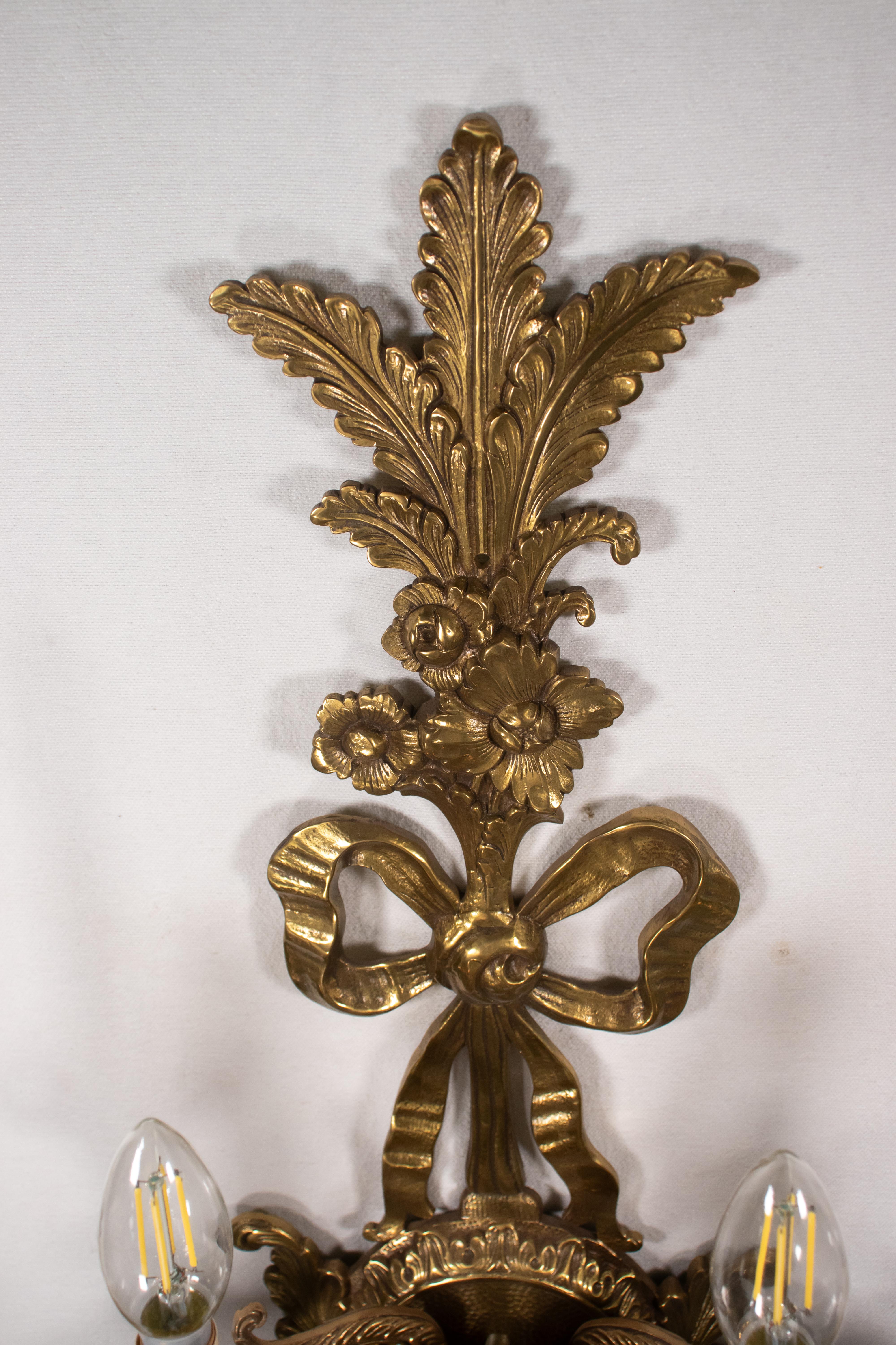 Aplique individual grande de bronce estilo Luis XV francés de principios del siglo XX en venta 6