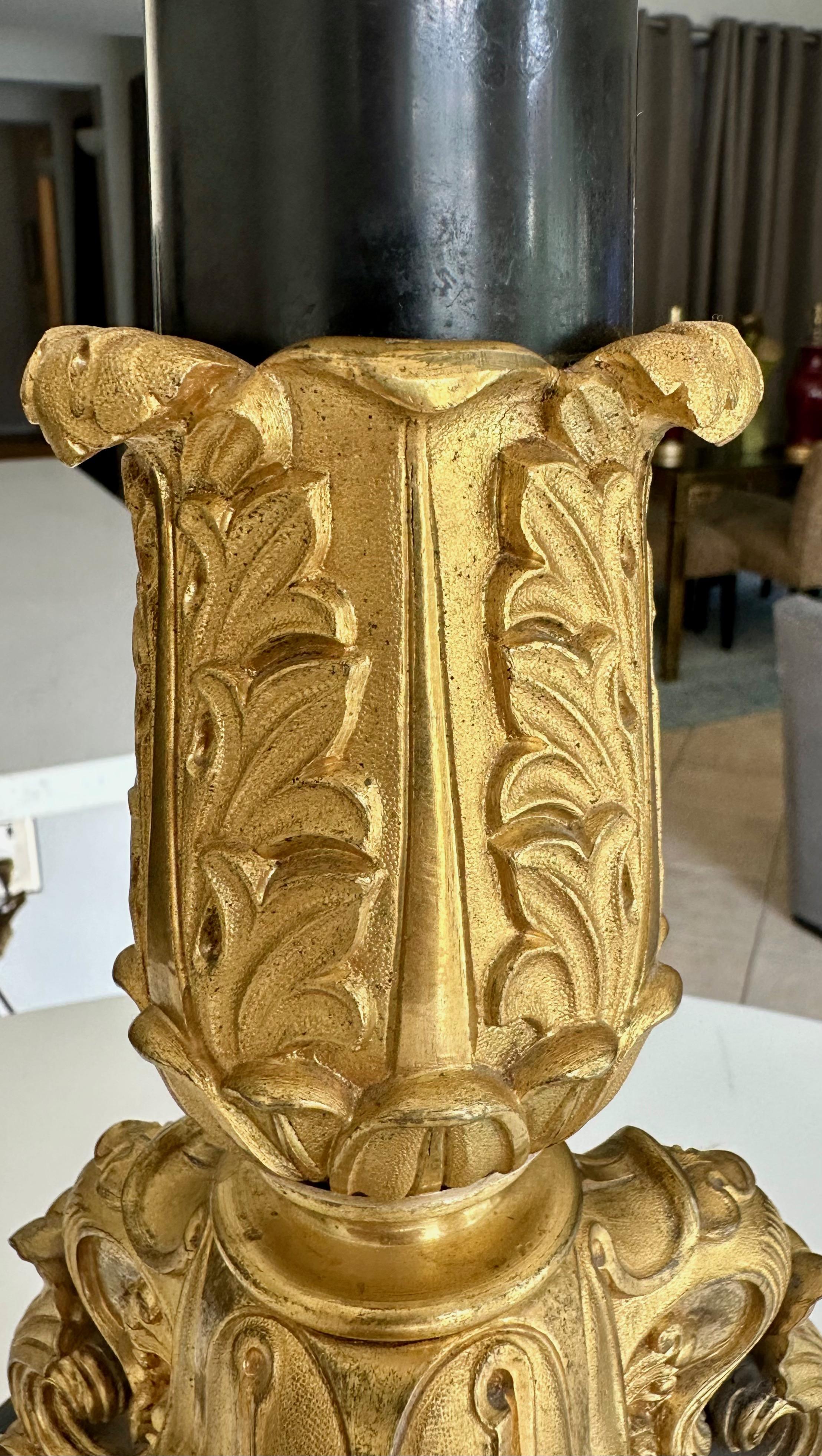 Candelabro singolo grande in bronzo dorato francese da restauro in vendita 7