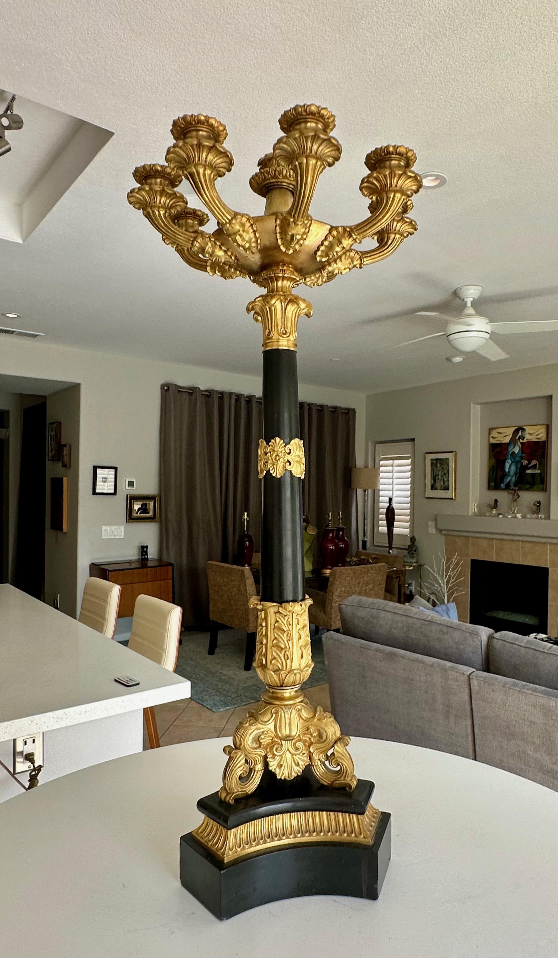 Candelabro singolo grande in bronzo dorato francese da restauro in vendita 12