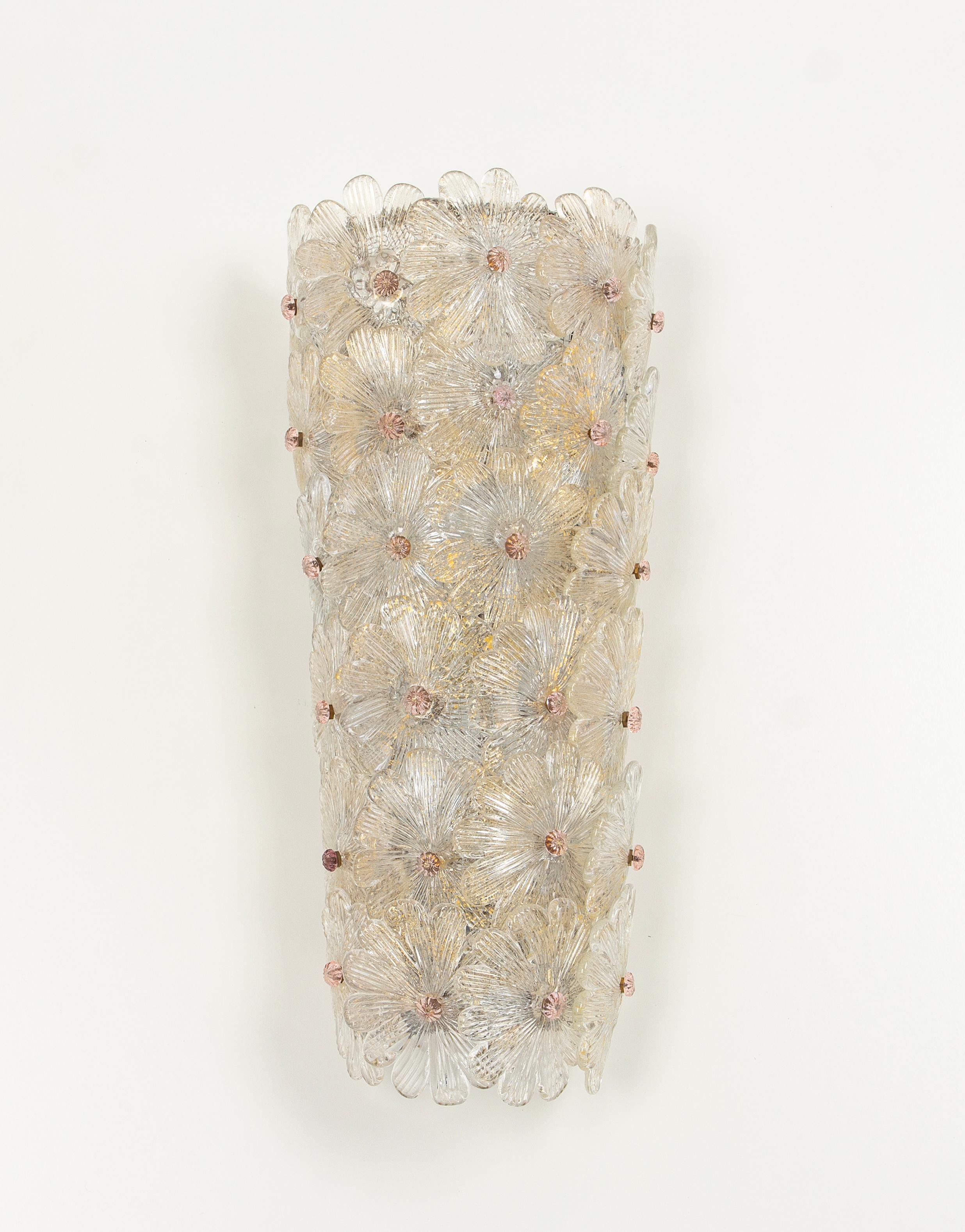 Mid-Century Modern Single Large Murano Glass Wall Sconce by Barovier & Toso, Italy, 1970s For Sale