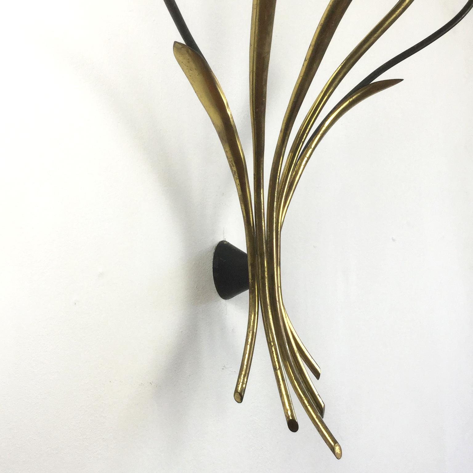 Italian Large Floral theater wall lamp with 5 branches in a brass finish 1950 Italy